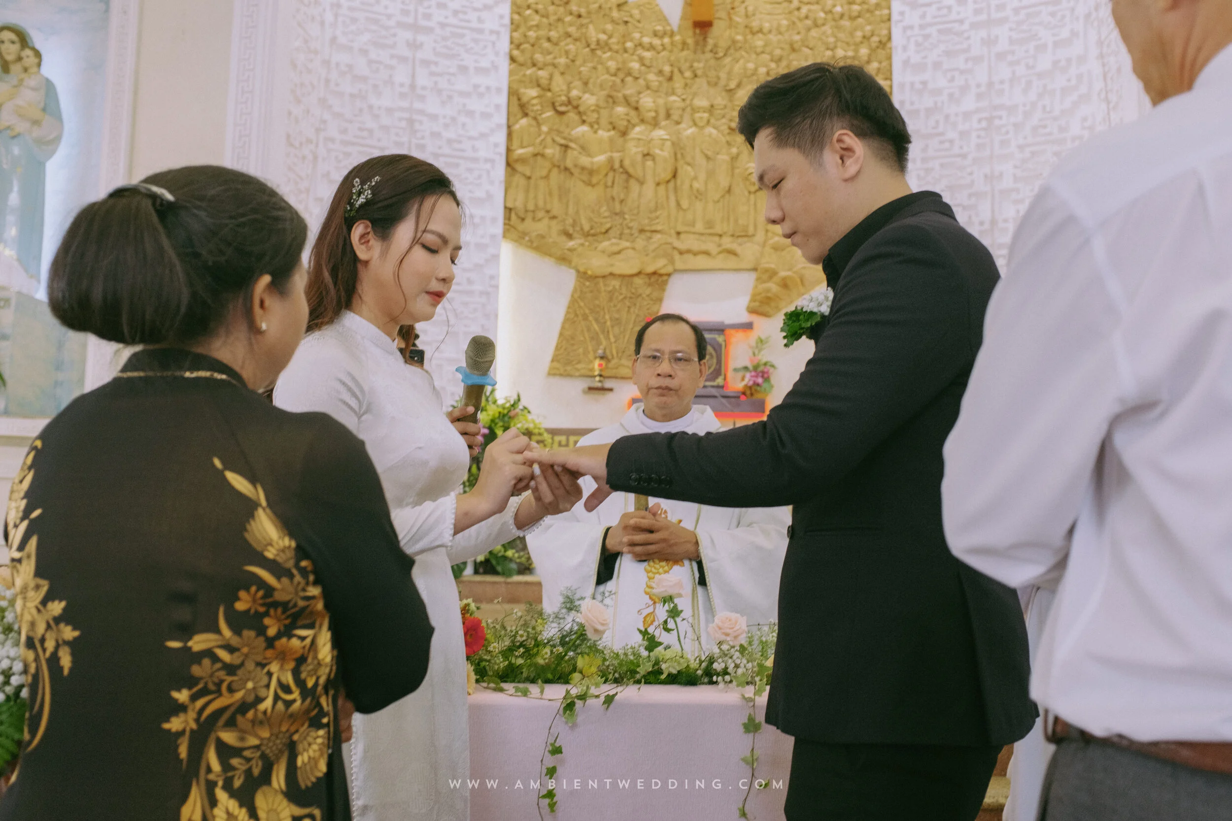 Nhung & Nguyên, Church Wedding Ceremony in Sài Gòn — Pham Si Luan Photography (42)
