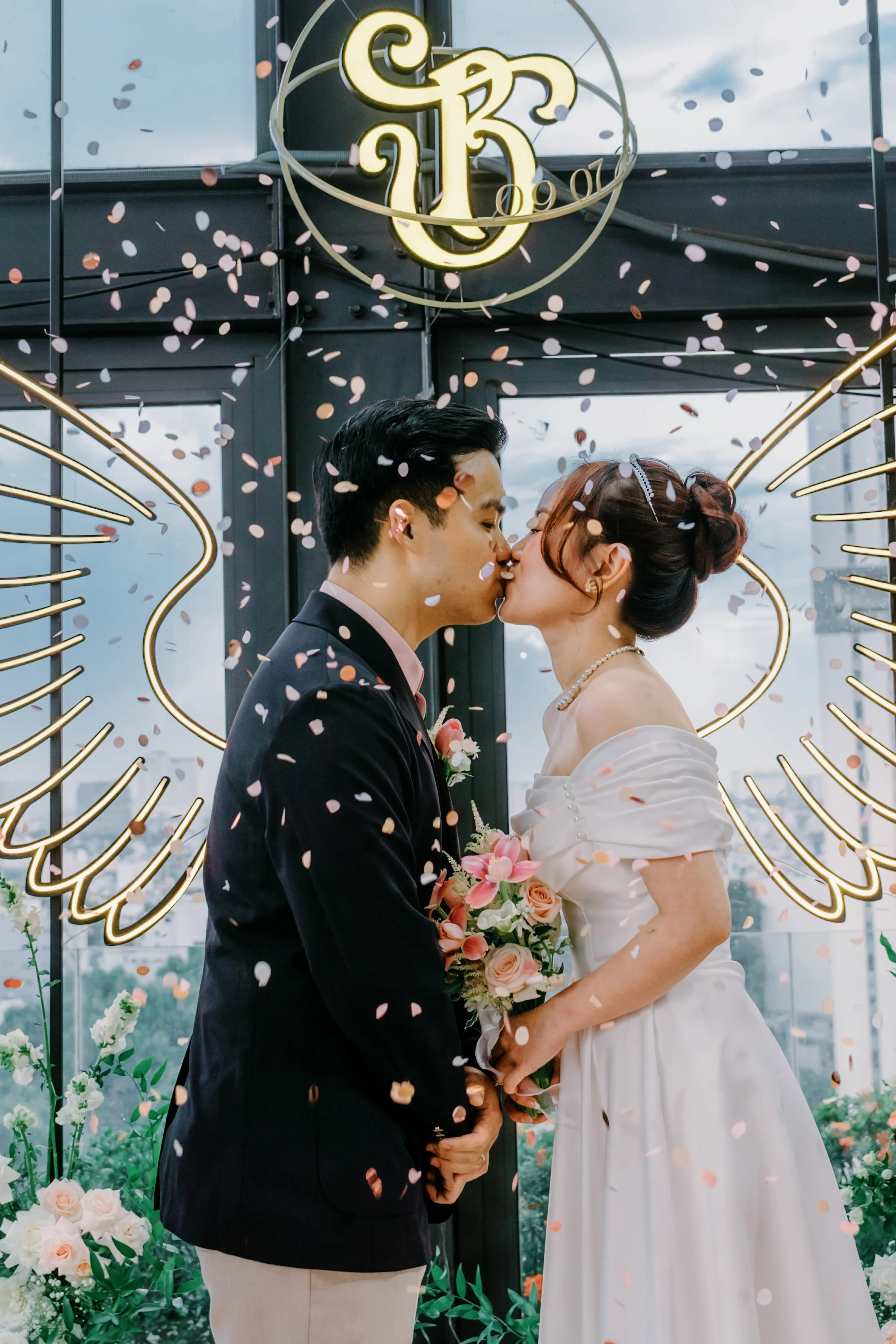 Thương & Bách, Wedding Day in Sài Gòn — Pham Si Luan Photography (29)