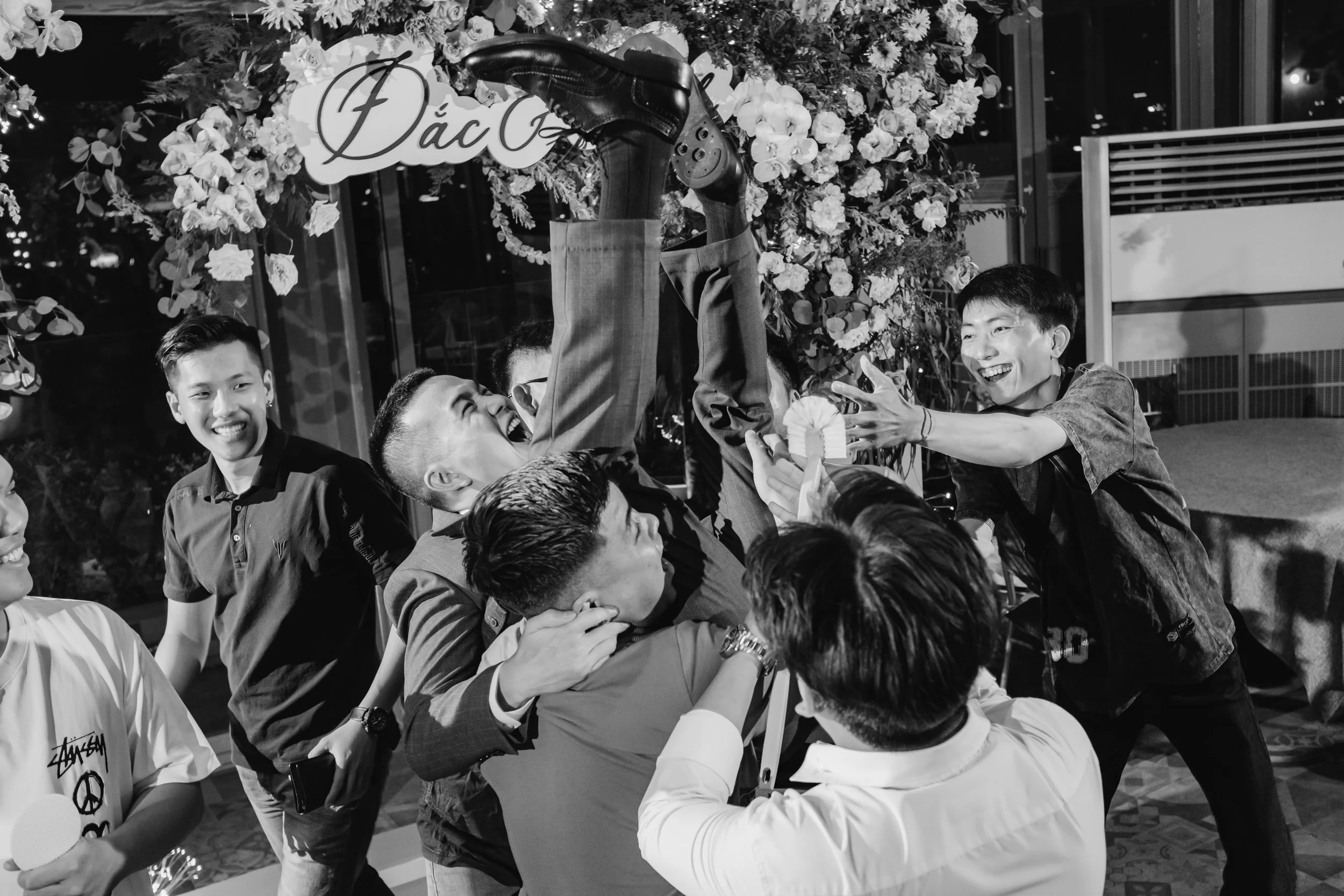 Linh & Đắc, Wedding Day in Saigon — Pham Si Luan Photography (159)
