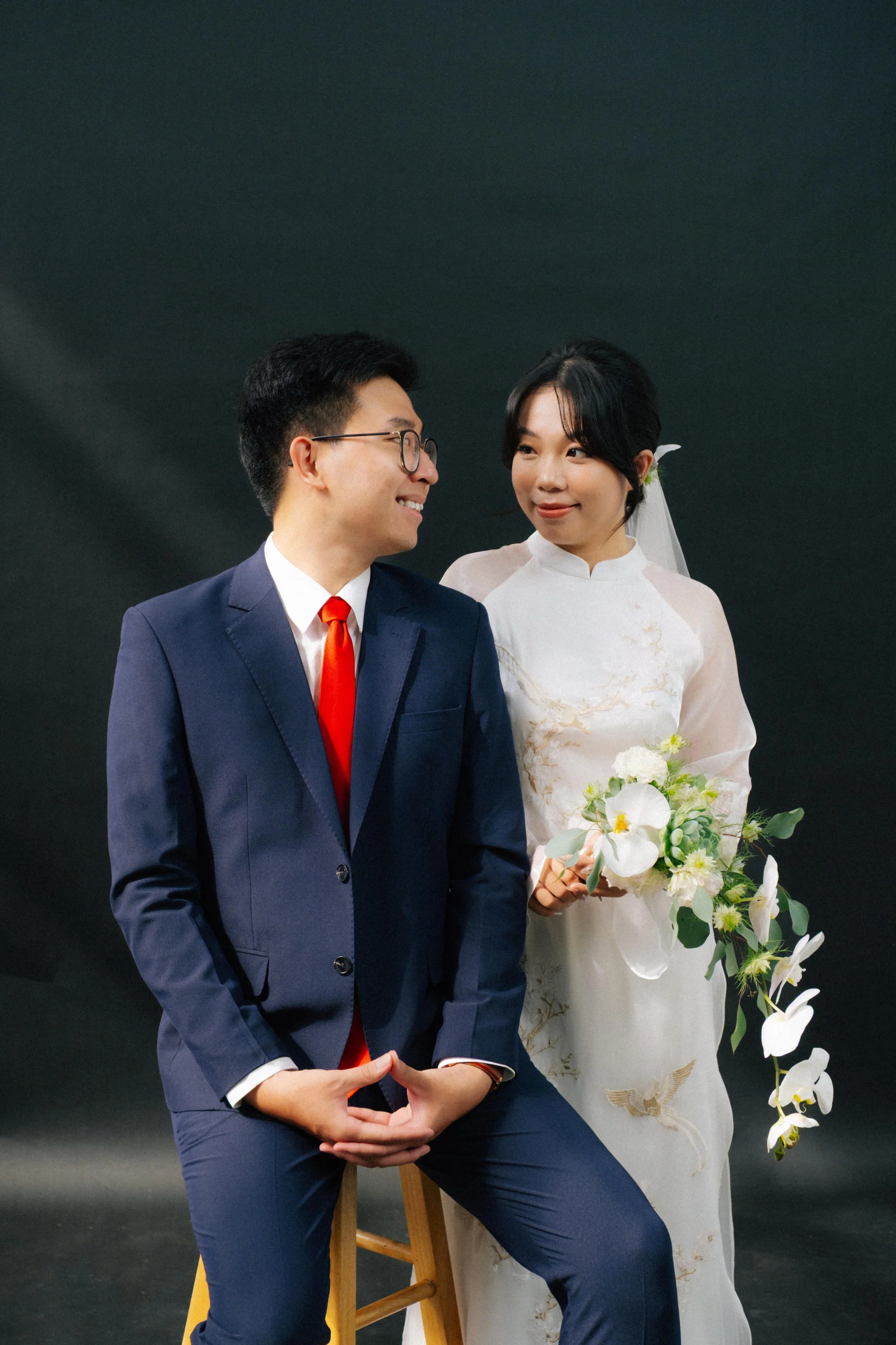 Xuân & Hiếu, Minimalist & Artistic Studio Pre-wedding Session — Pham Si Luan Photography (6)