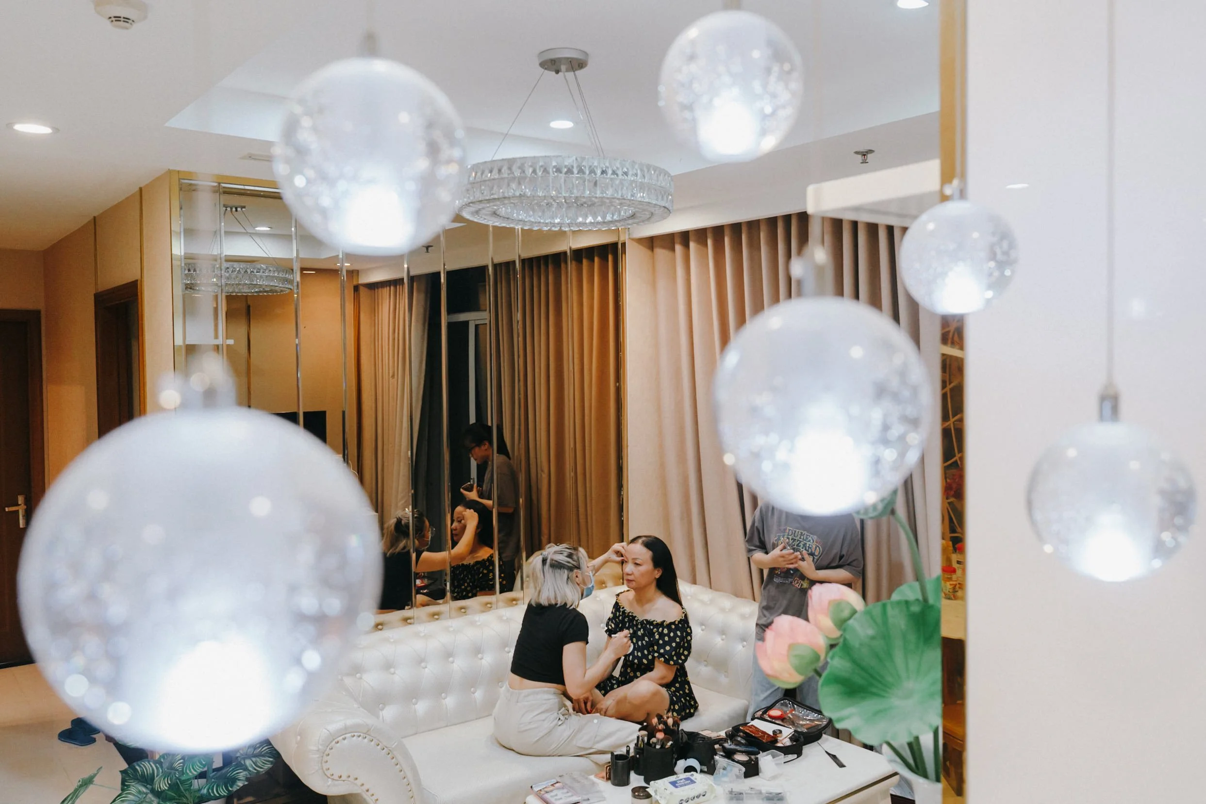 Kim Anh & Tuân, Wedding Day in Sài Gòn — Pham Si Luan Photography (2)