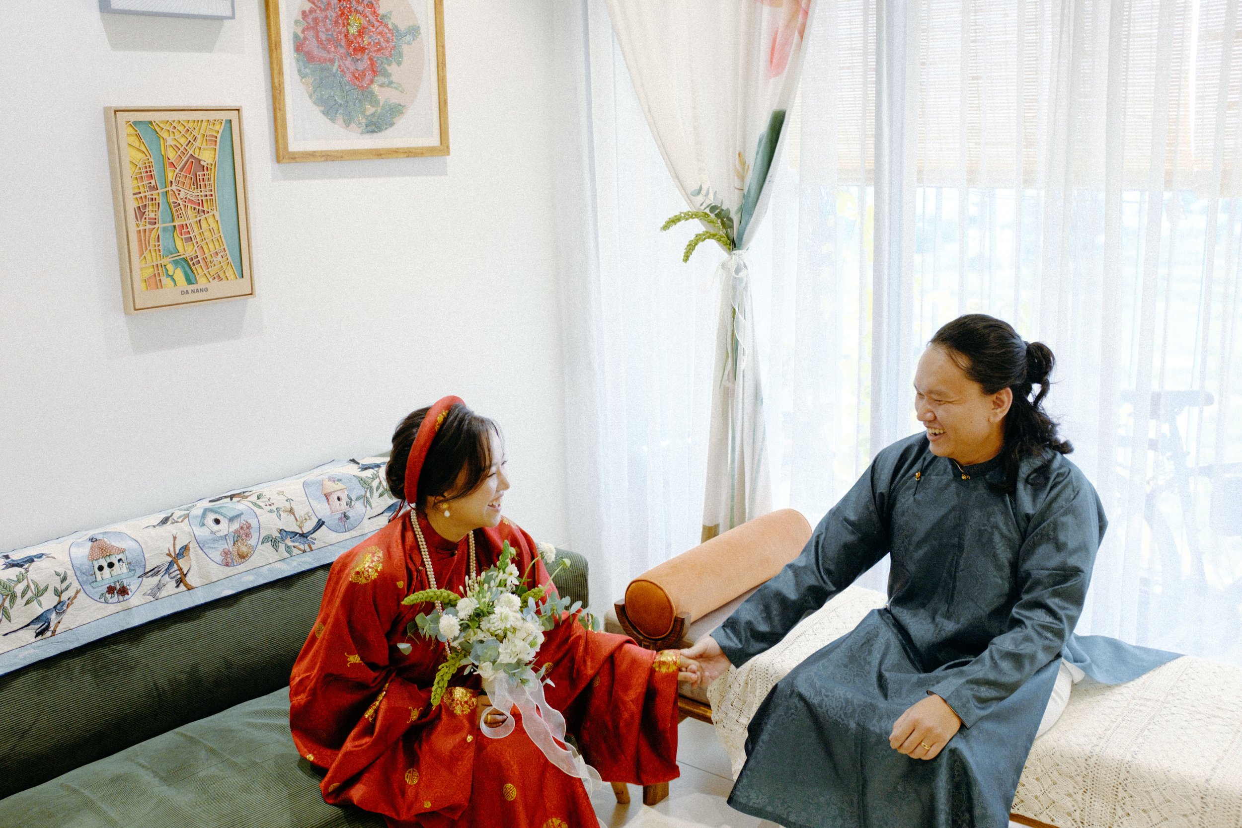 Thảo & Lâm, Pre-wedding Session at Home in Sài Gòn — Pham Si Luan Photography (33)