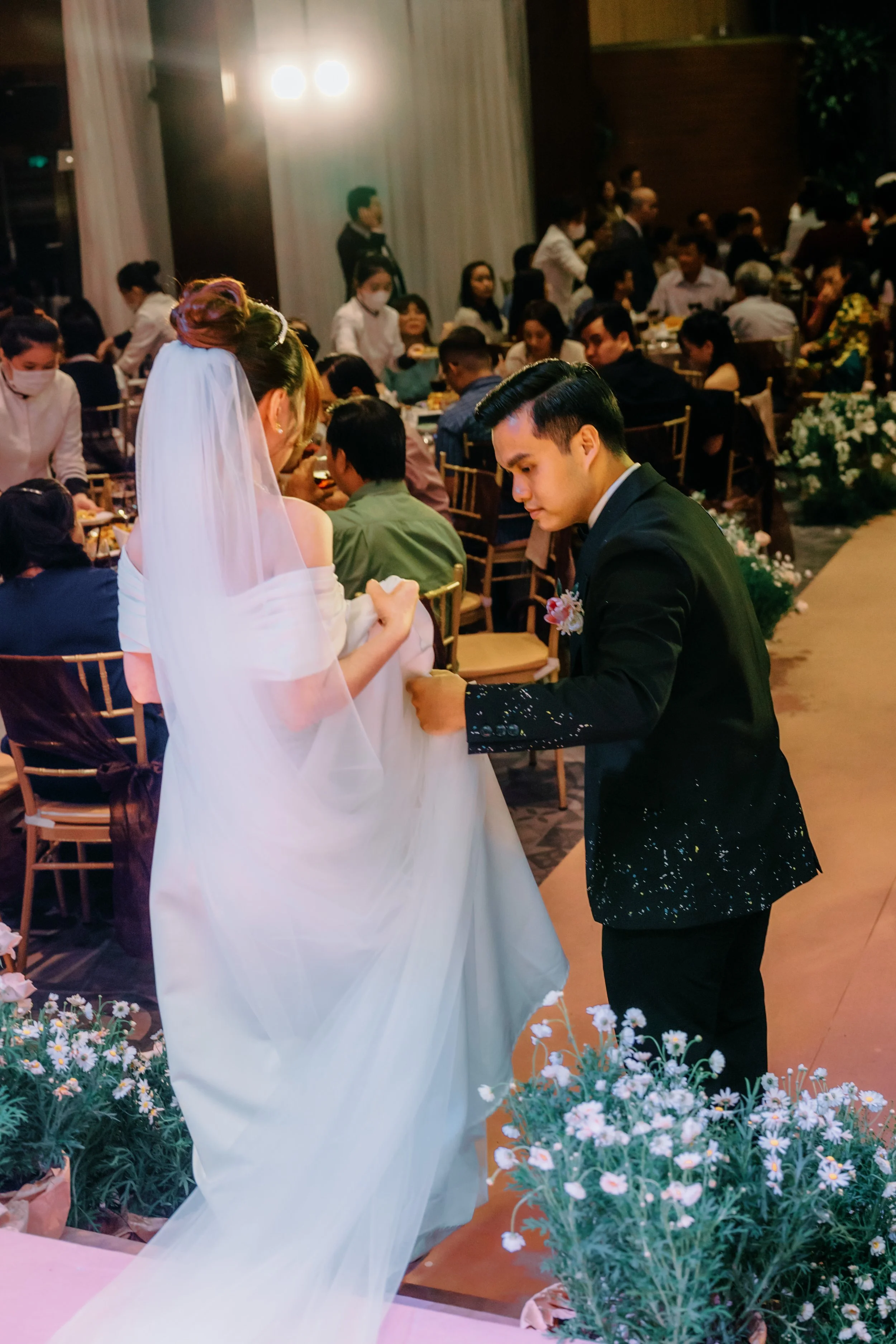 Thương & Bách, Wedding Day in Sài Gòn — Pham Si Luan Photography (54)