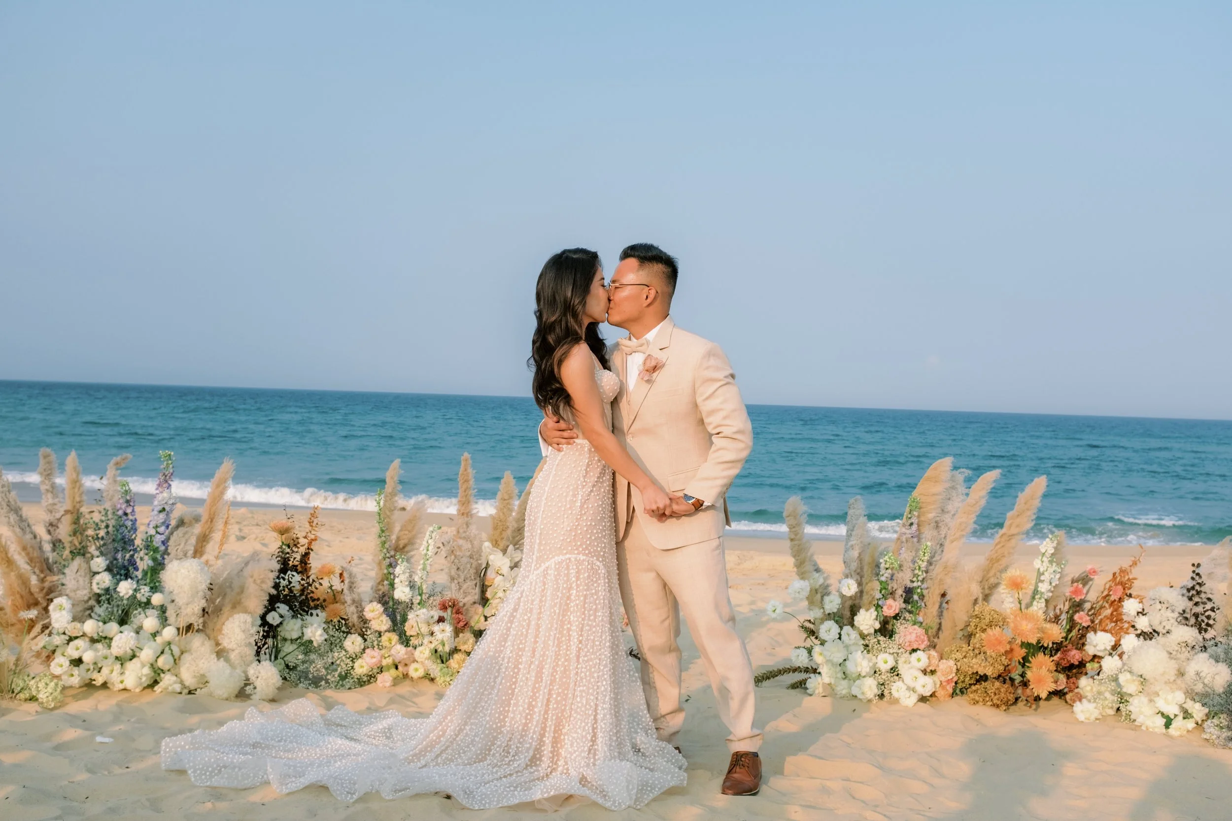 Thanh & Jo, Wedding Day in Quy Nhơn — Pham Si Luan Photography (87)