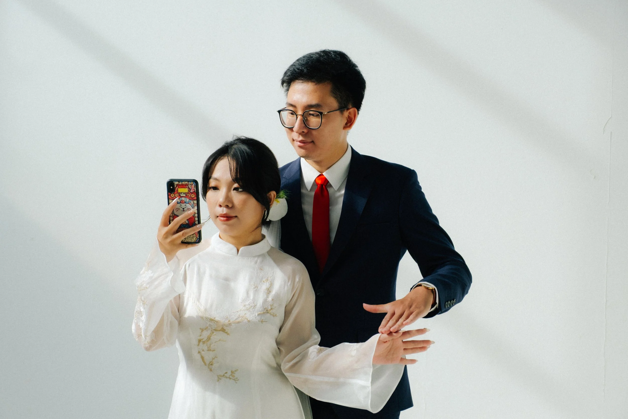 Xuân & Hiếu, Minimalist & Artistic Studio Pre-wedding Session — Pham Si Luan Photography (19)