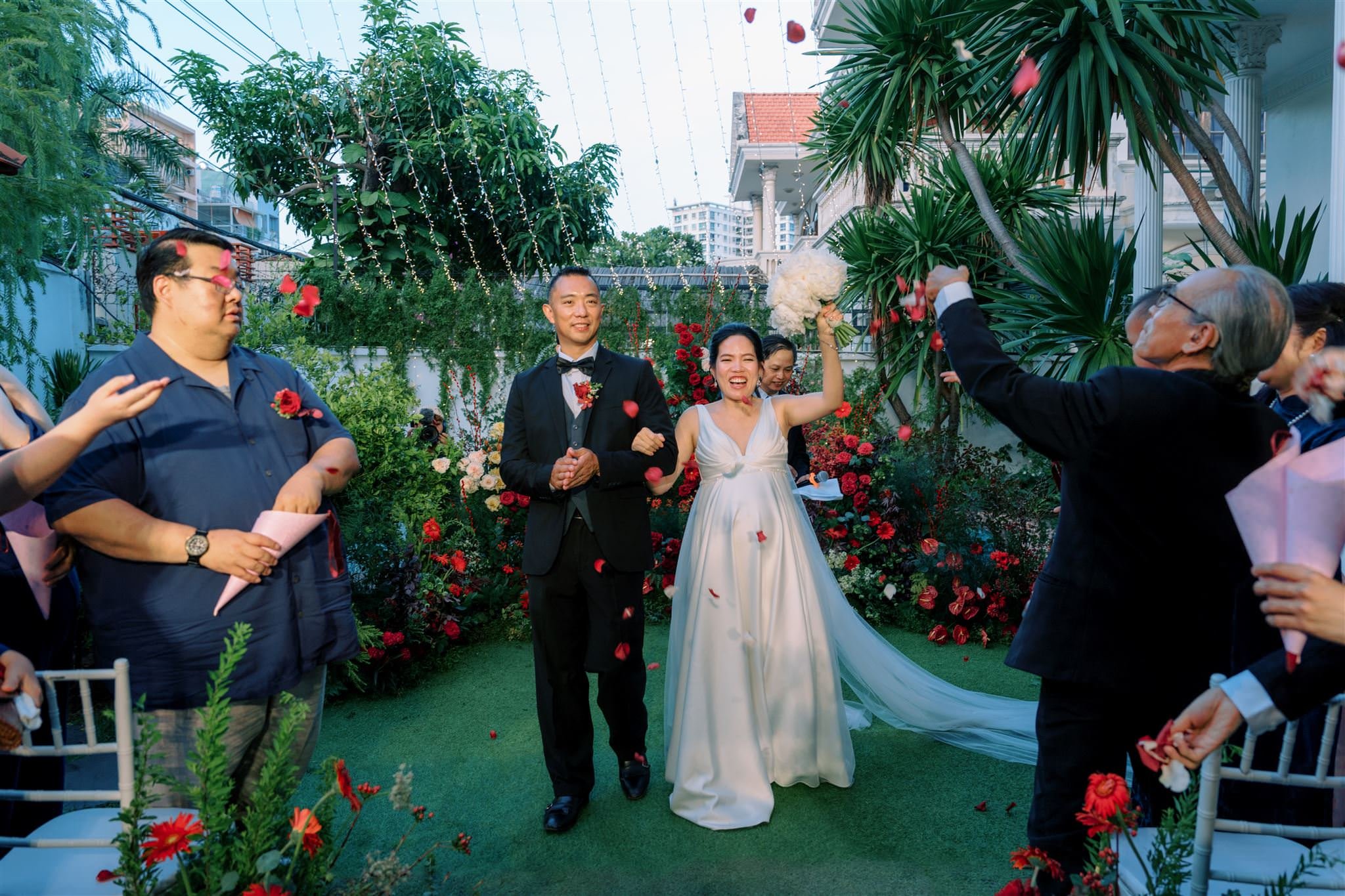 Anh Đoàn & Charles, Vow Renewal Ceremony in Sài Gòn — Pham Si Luan Photography (41)
