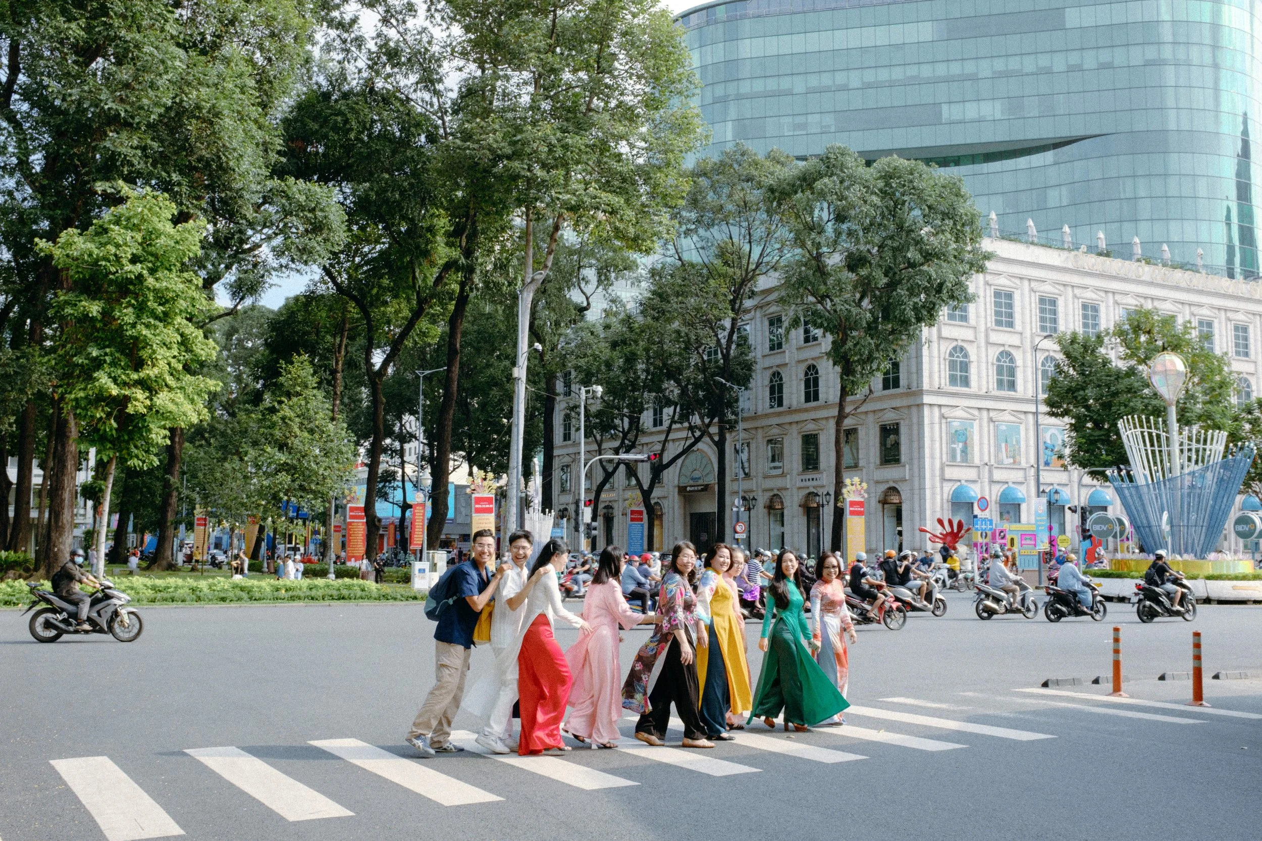 Tú, Khôi & Mẹs — Pham Si Luan Photography (37)