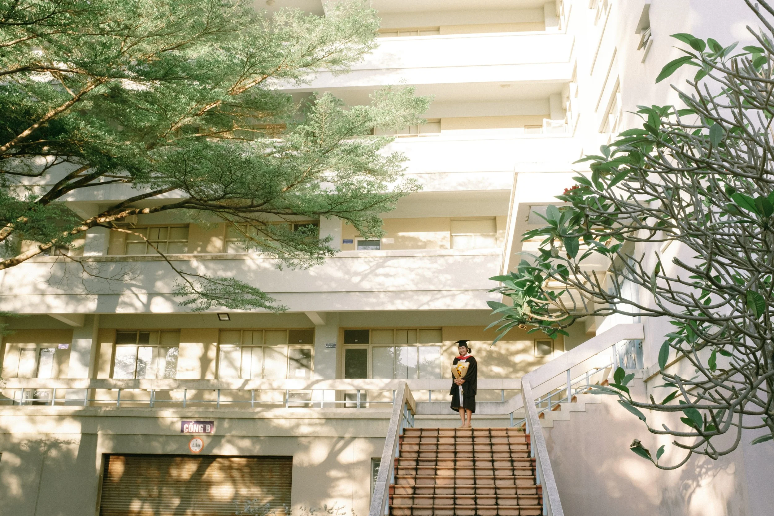 Graduation Day of Vi — Pham Si Luan Photography (15)