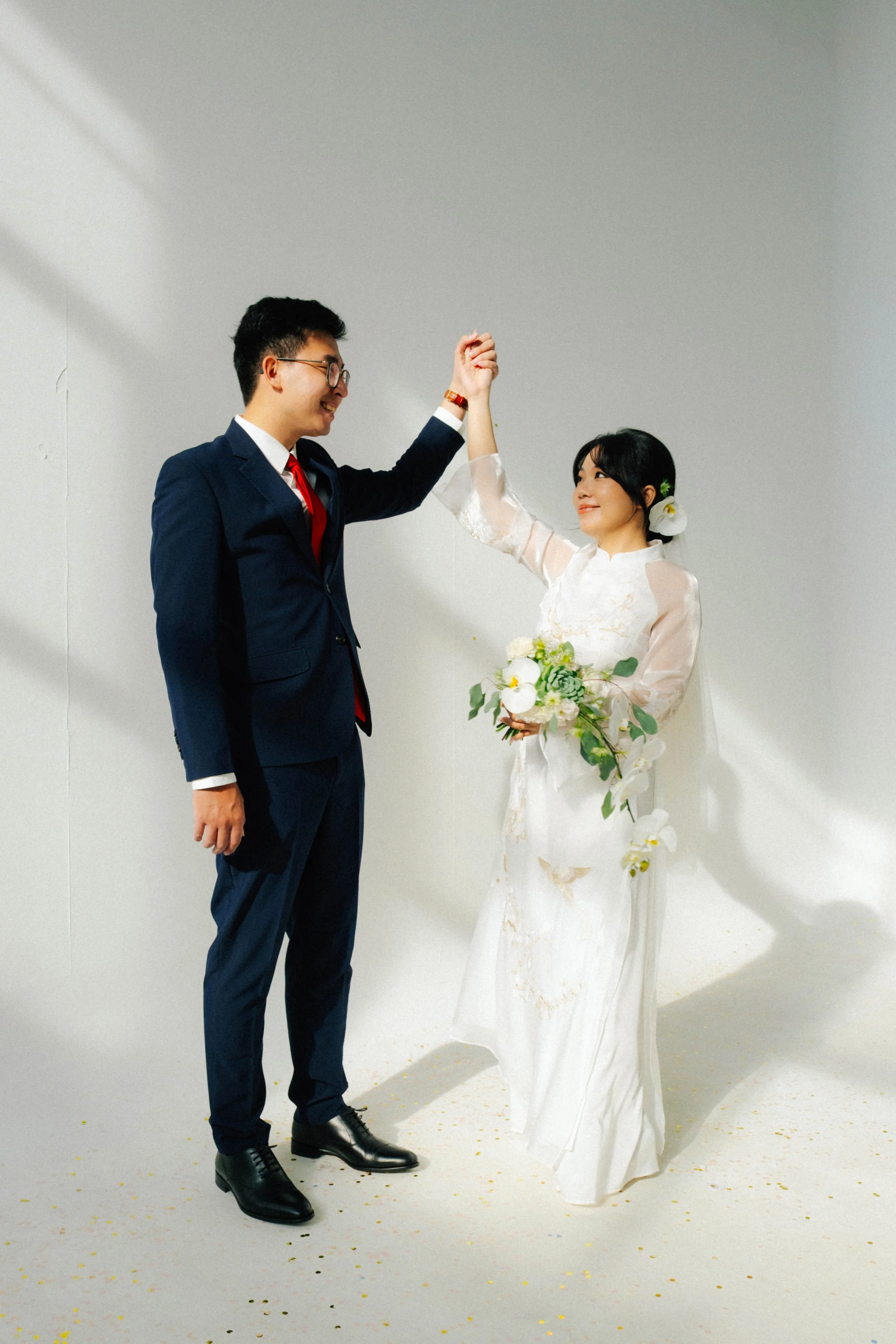 Xuân & Hiếu, Minimalist & Artistic Studio Pre-wedding Session — Pham Si Luan Photography (26)