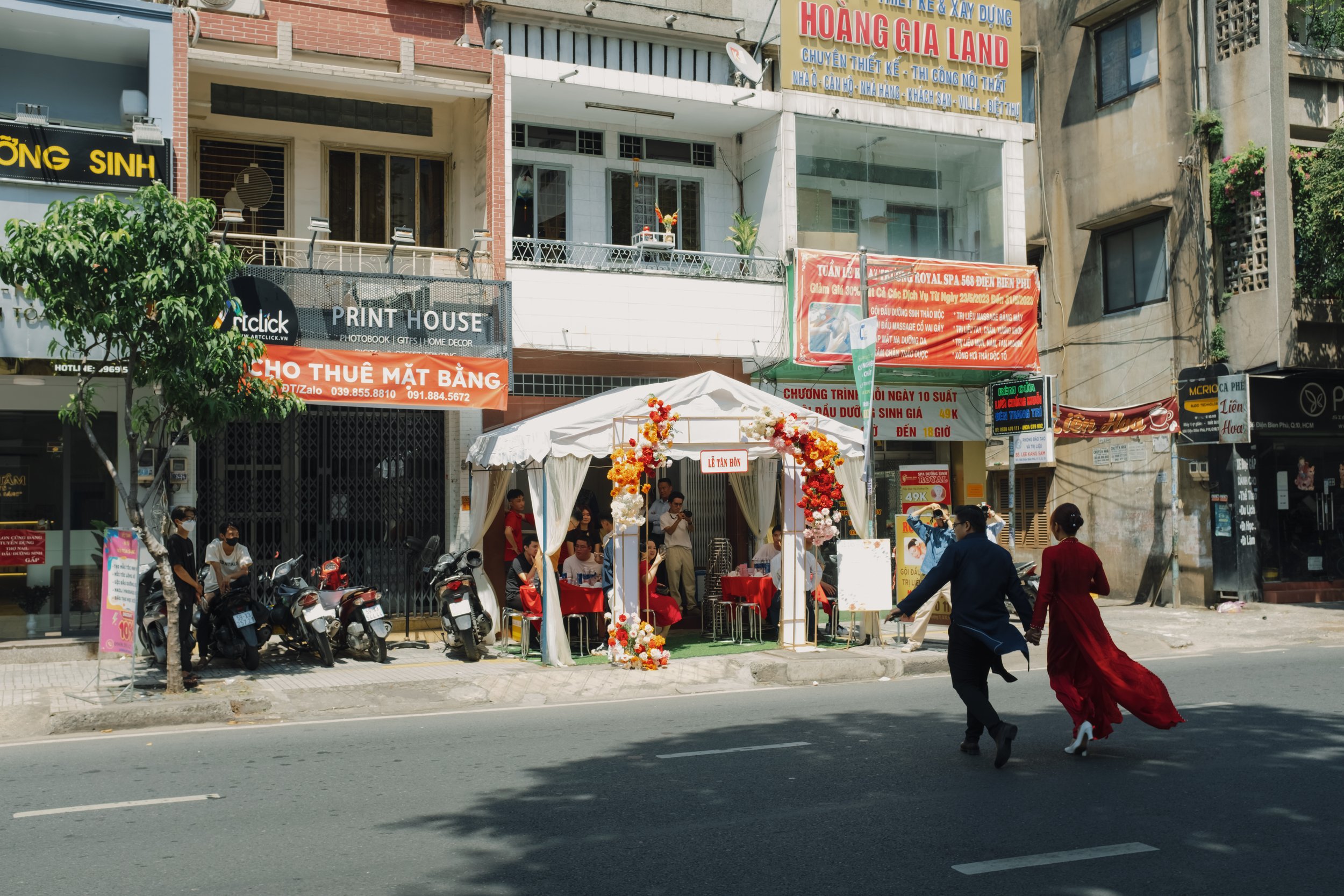 Vy & Phúc, Wedding Day in Sài Gòn — Pham Si Luan Photography (68)