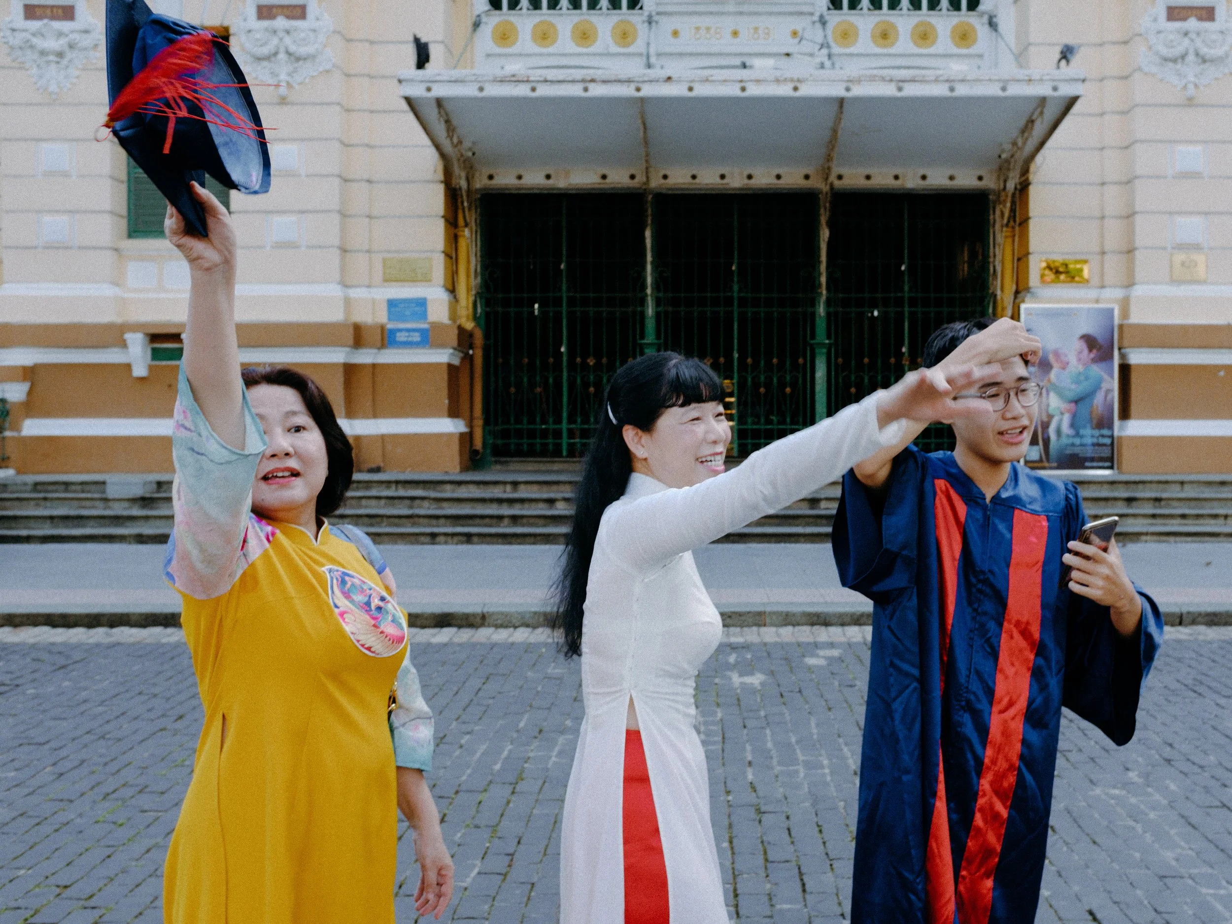 Tú, Khôi & Mẹs — Pham Si Luan Photography (6)
