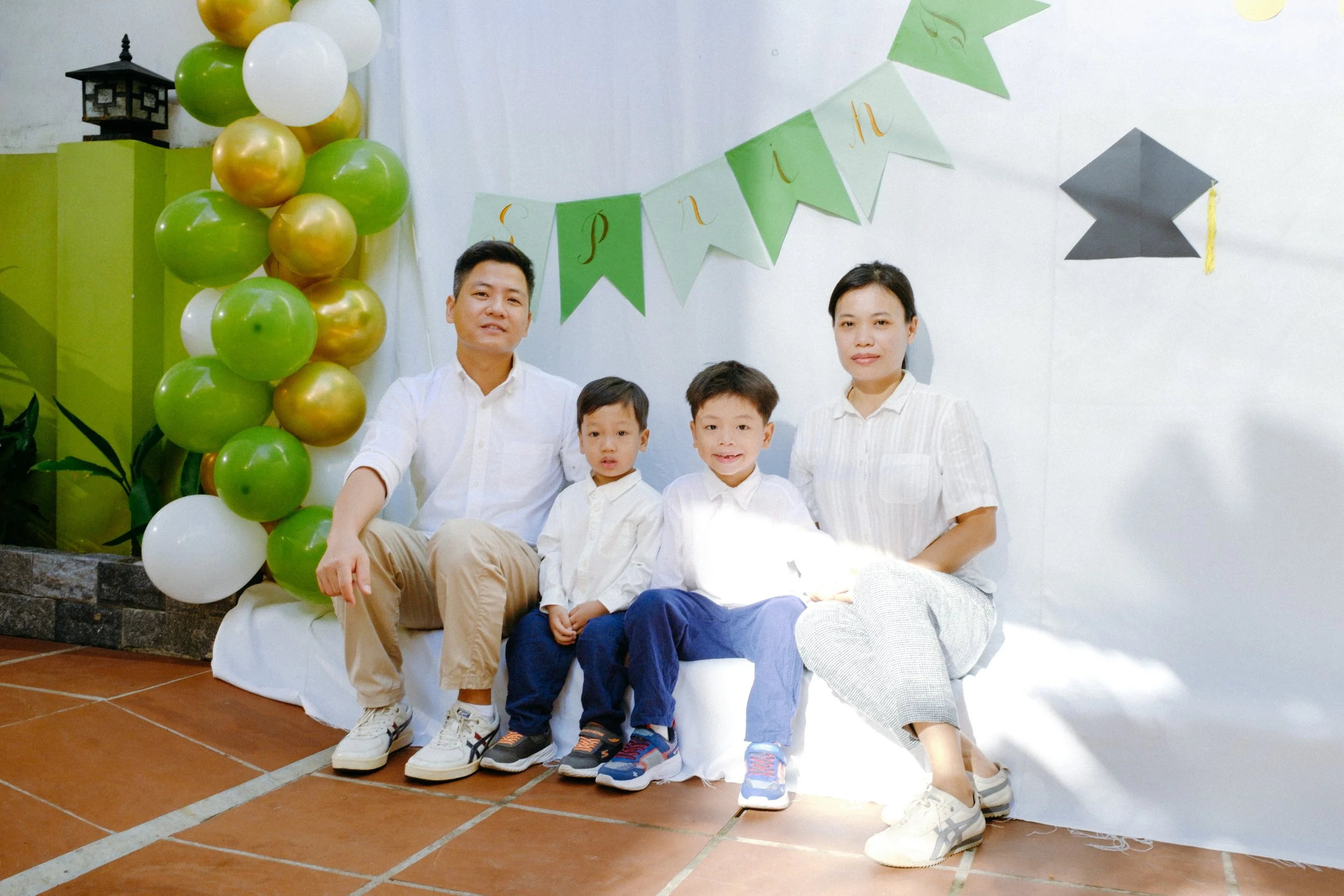 Spring Montessori Kindergarten Graduation Session — Pham Si Luan Photography (11)