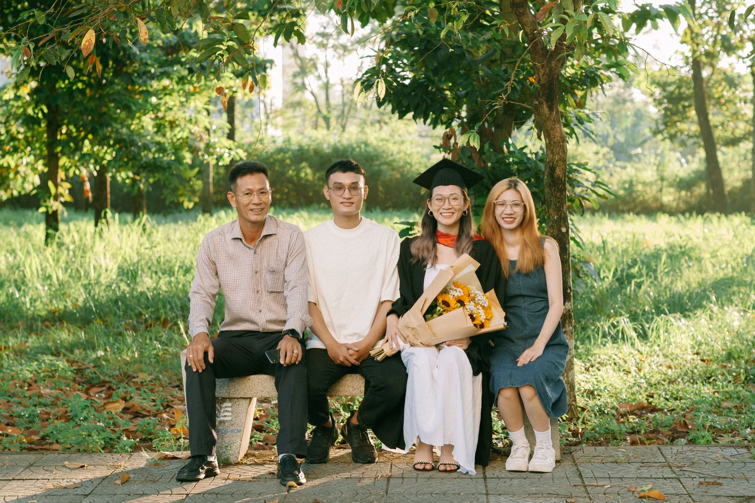 Graduation Day of Vi — Pham Si Luan Photography (9)