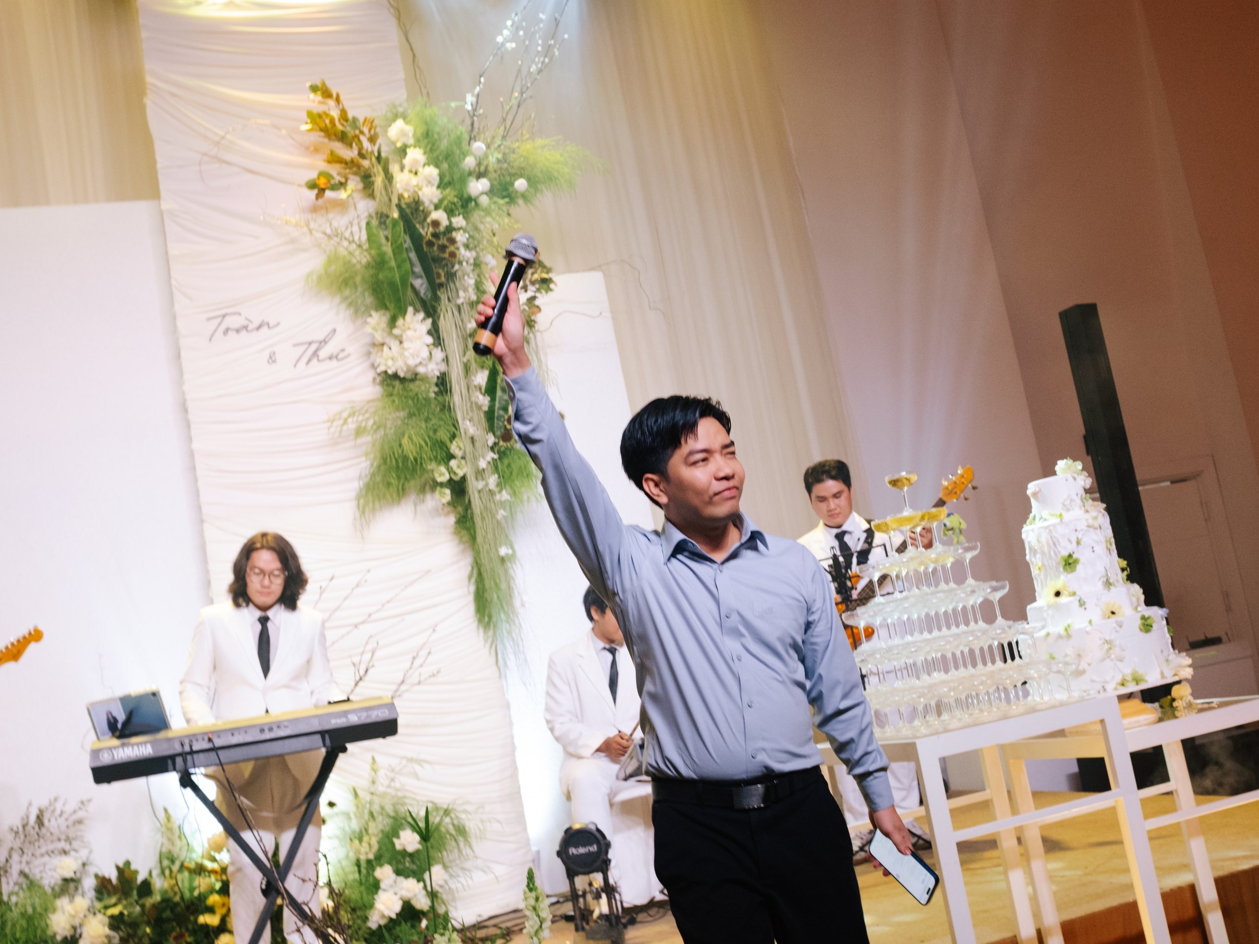 Thư & Toàn, Wedding Reception at White Palace — Pham Si Luan Photography (82)
