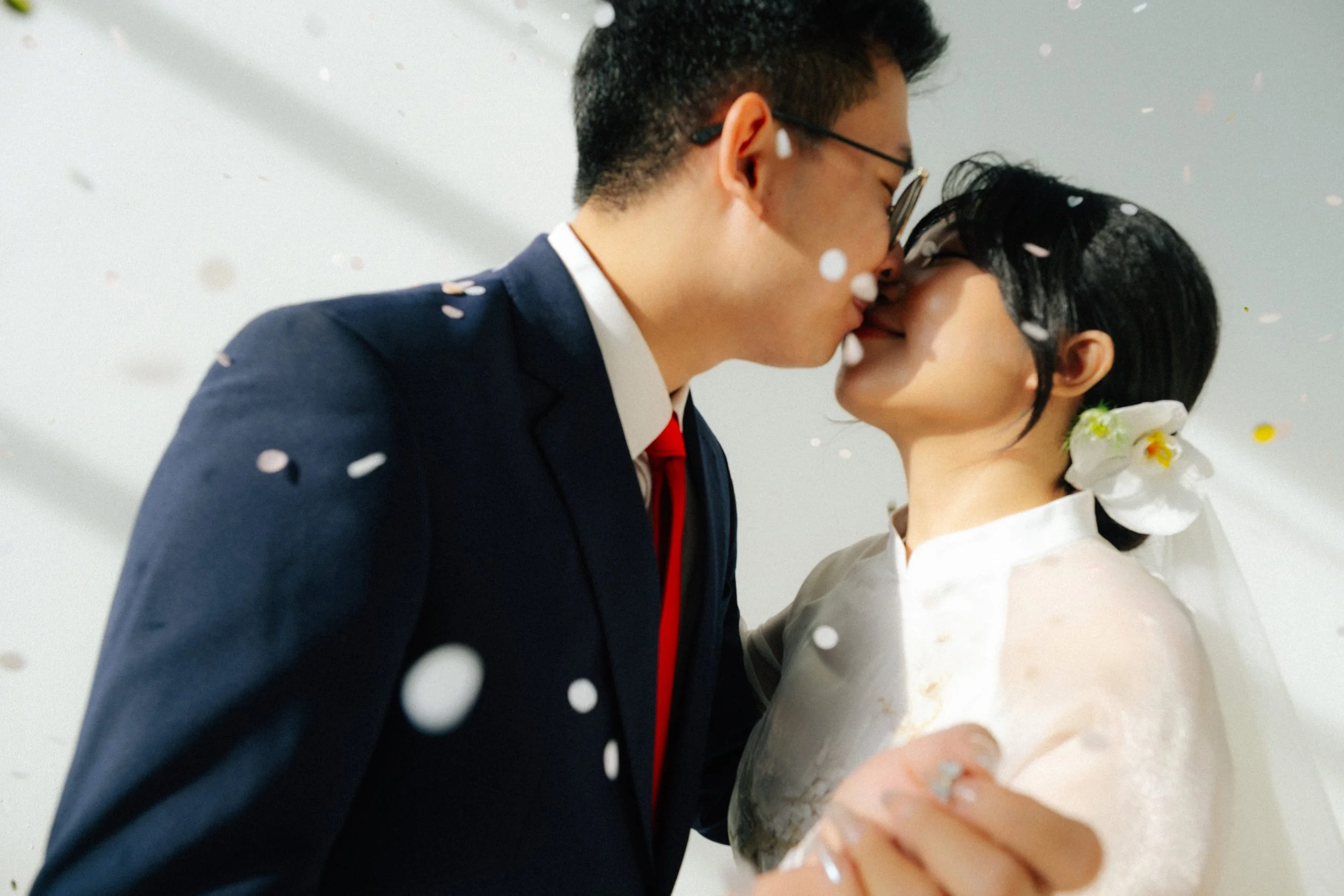 Xuân & Hiếu, Minimalist & Artistic Studio Pre-wedding Session — Pham Si Luan Photography (23)