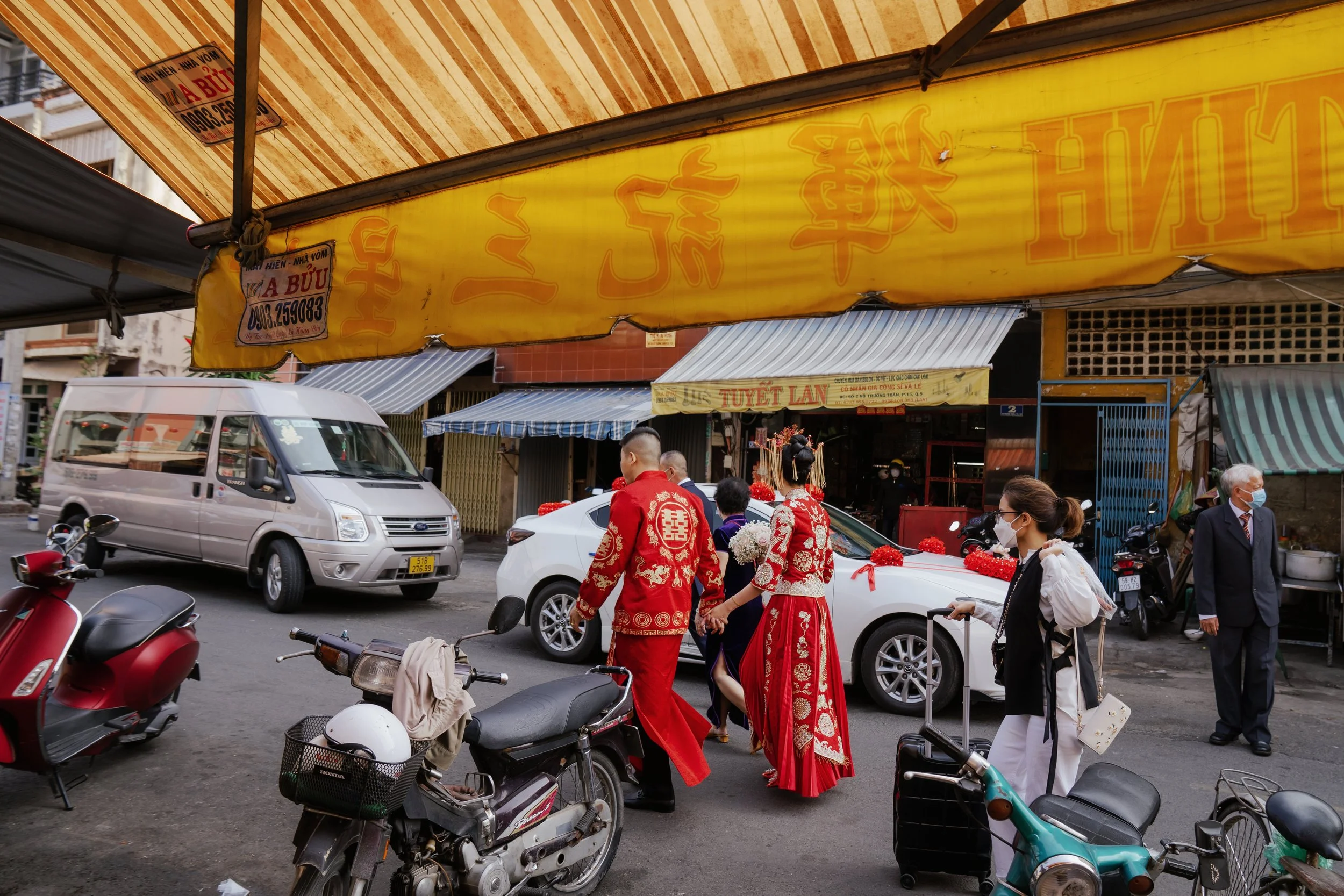 Thảo & Hào, Wedding Day in Sài Gòn — Pham Si Luan Photography (43)