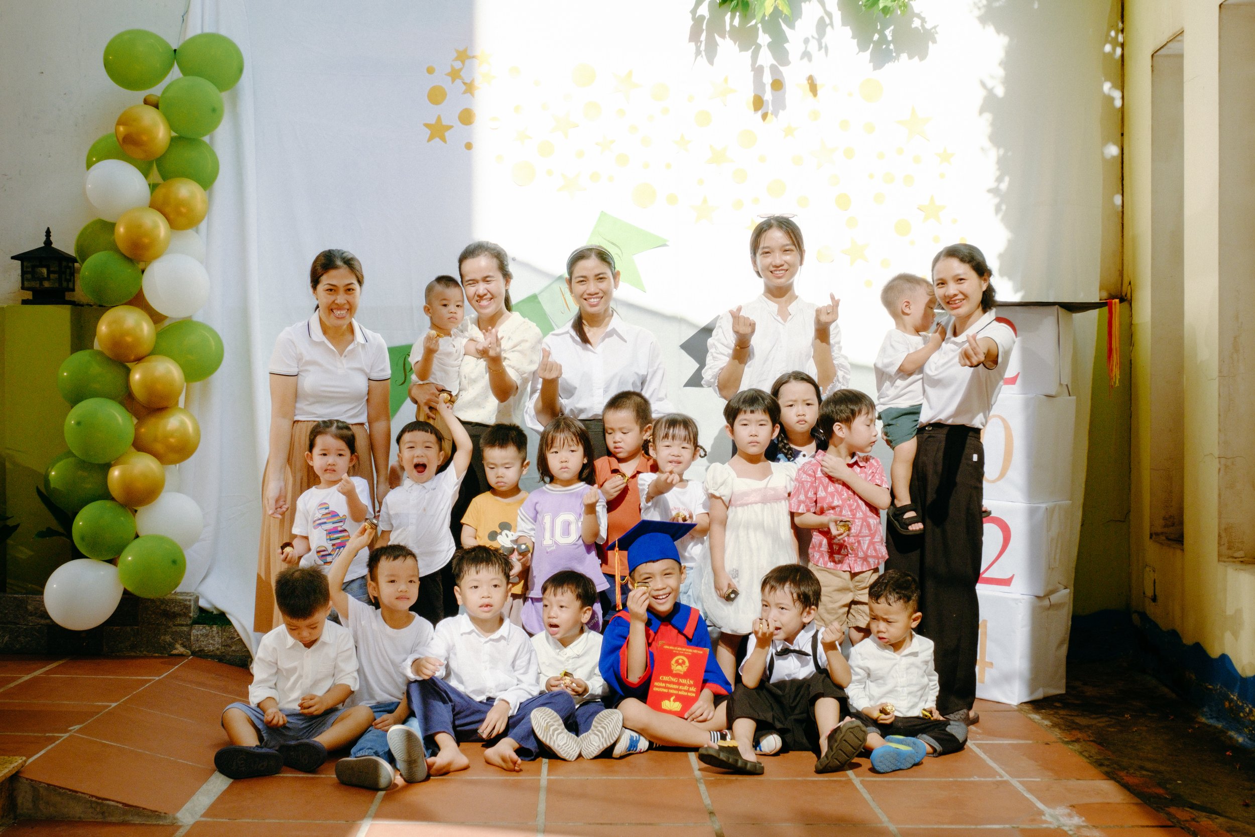 Spring Montessori Kindergarten Graduation Session — Pham Si Luan Photography (3)