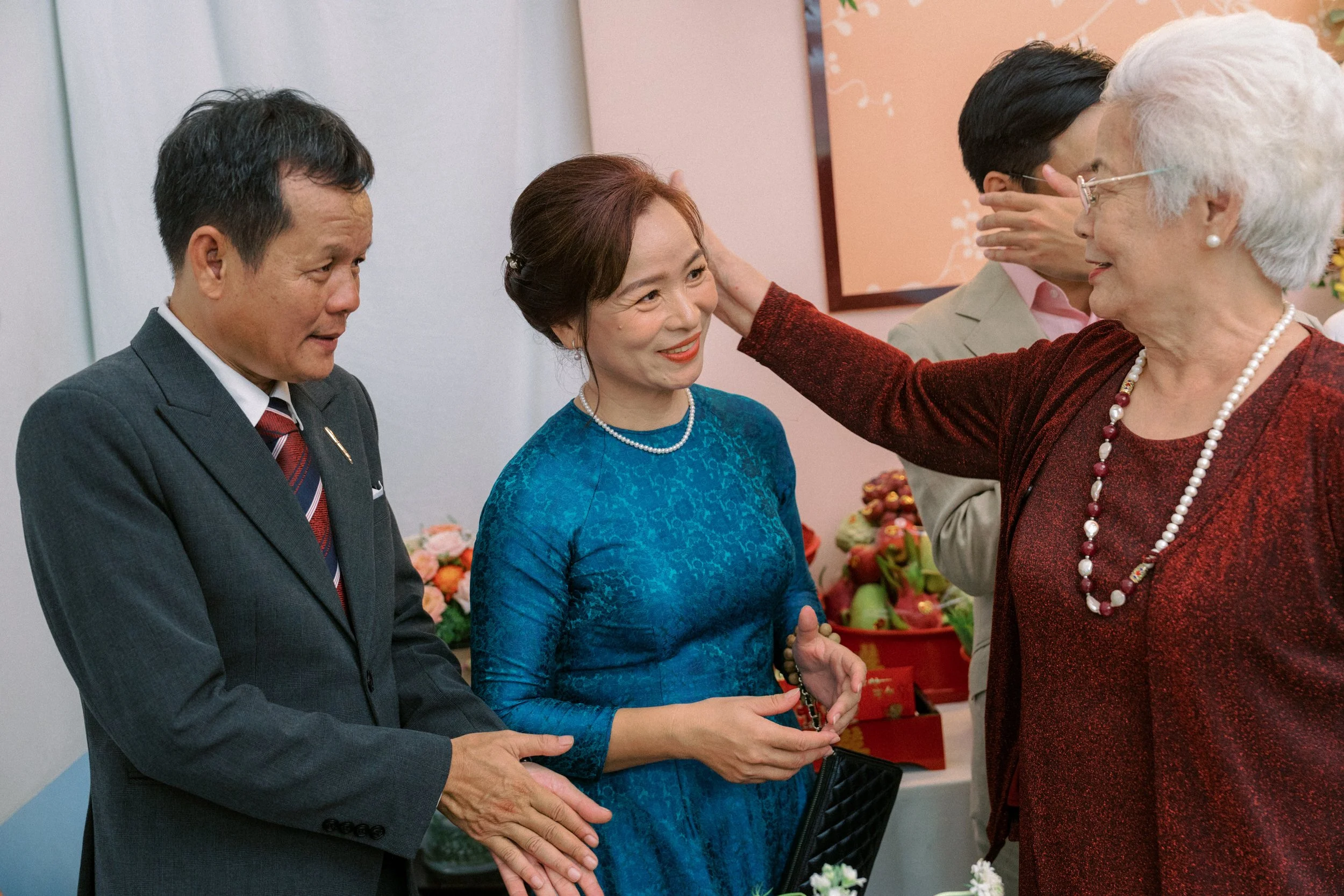 Thy & Tĩnh, Wedding Traditional Ceremony in Sài Gòn — Pham Si Luan Photography (58)