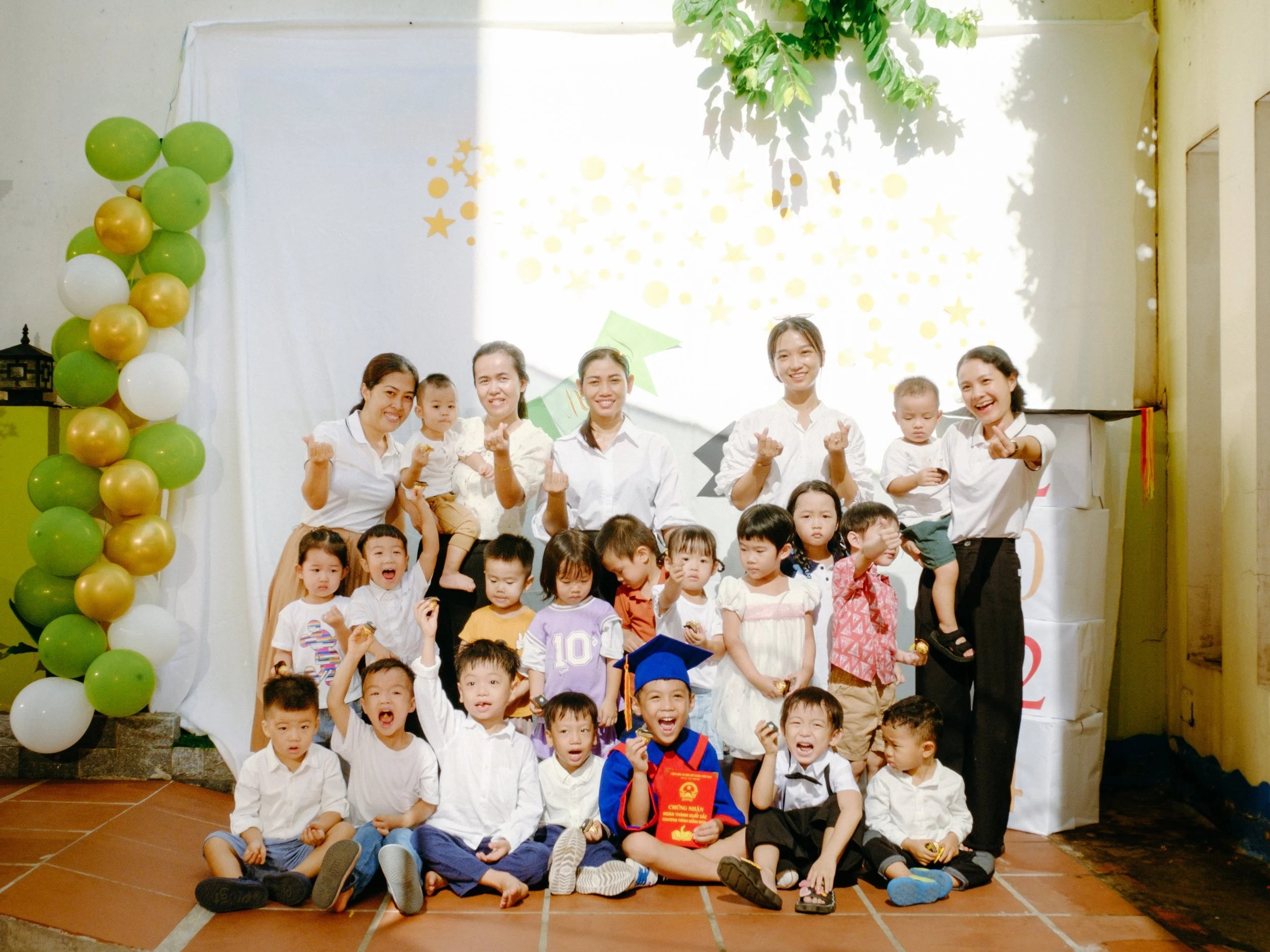 Spring Montessori Kindergarten Graduation Session — Pham Si Luan Photography (4)