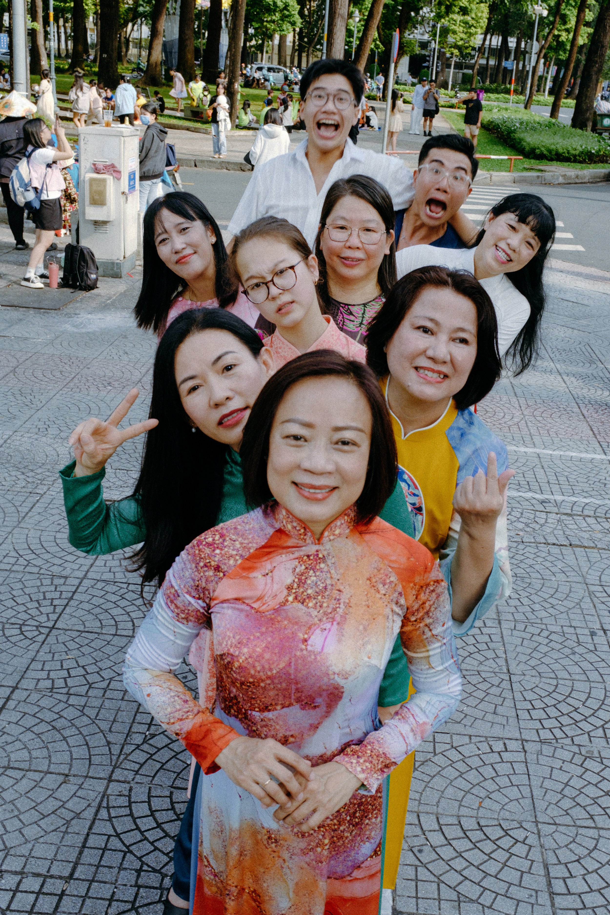 Tú, Khôi & Mẹs — Pham Si Luan Photography (33)