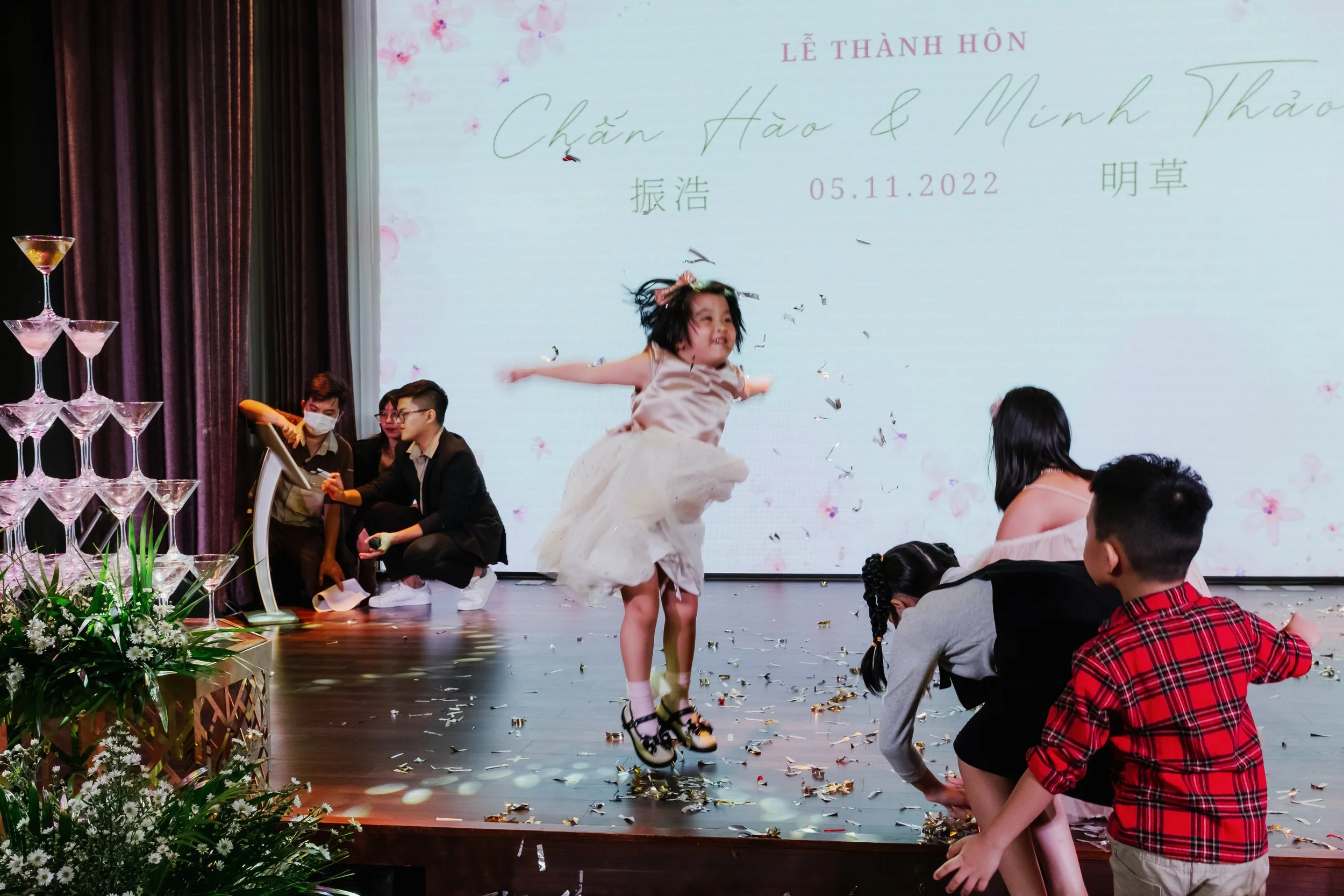 Thảo & Hào, Wedding Day in Sài Gòn — Pham Si Luan Photography (105)