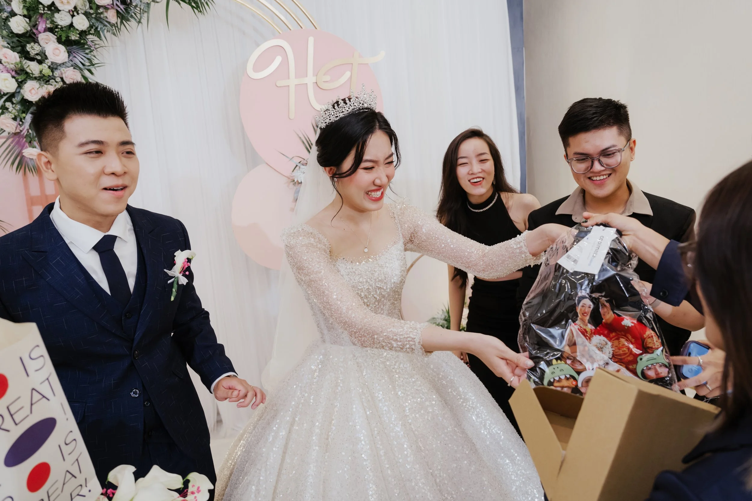 Thảo & Hào, Wedding Day in Sài Gòn — Pham Si Luan Photography (73)