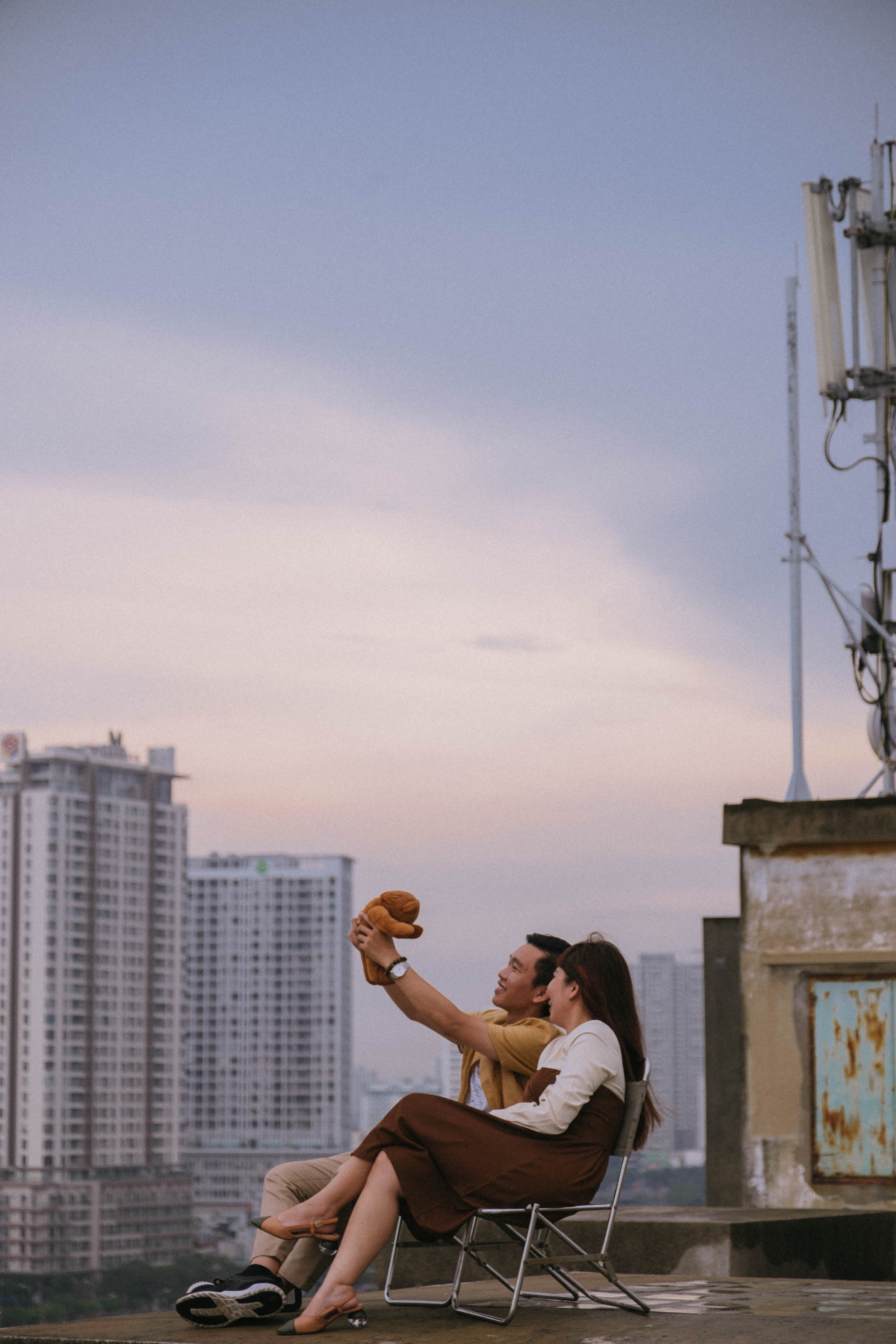 Vy & Chánh, Couple in Sài Gòn — Pham Si Luan Photography (16)