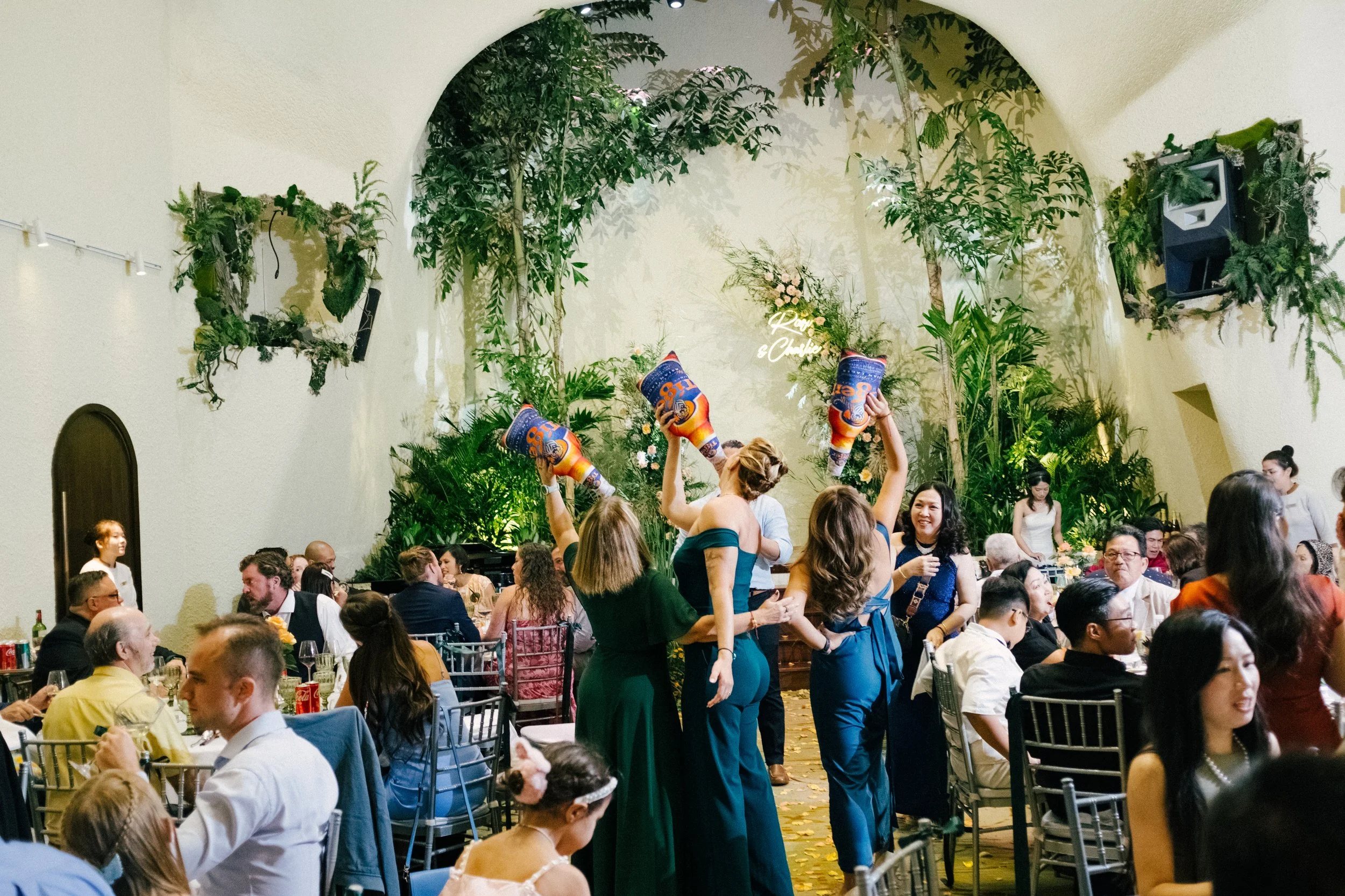 Razi & Charlie, Wedding Ceremony in Sài Gòn — Pham Si Luan Photography (130)