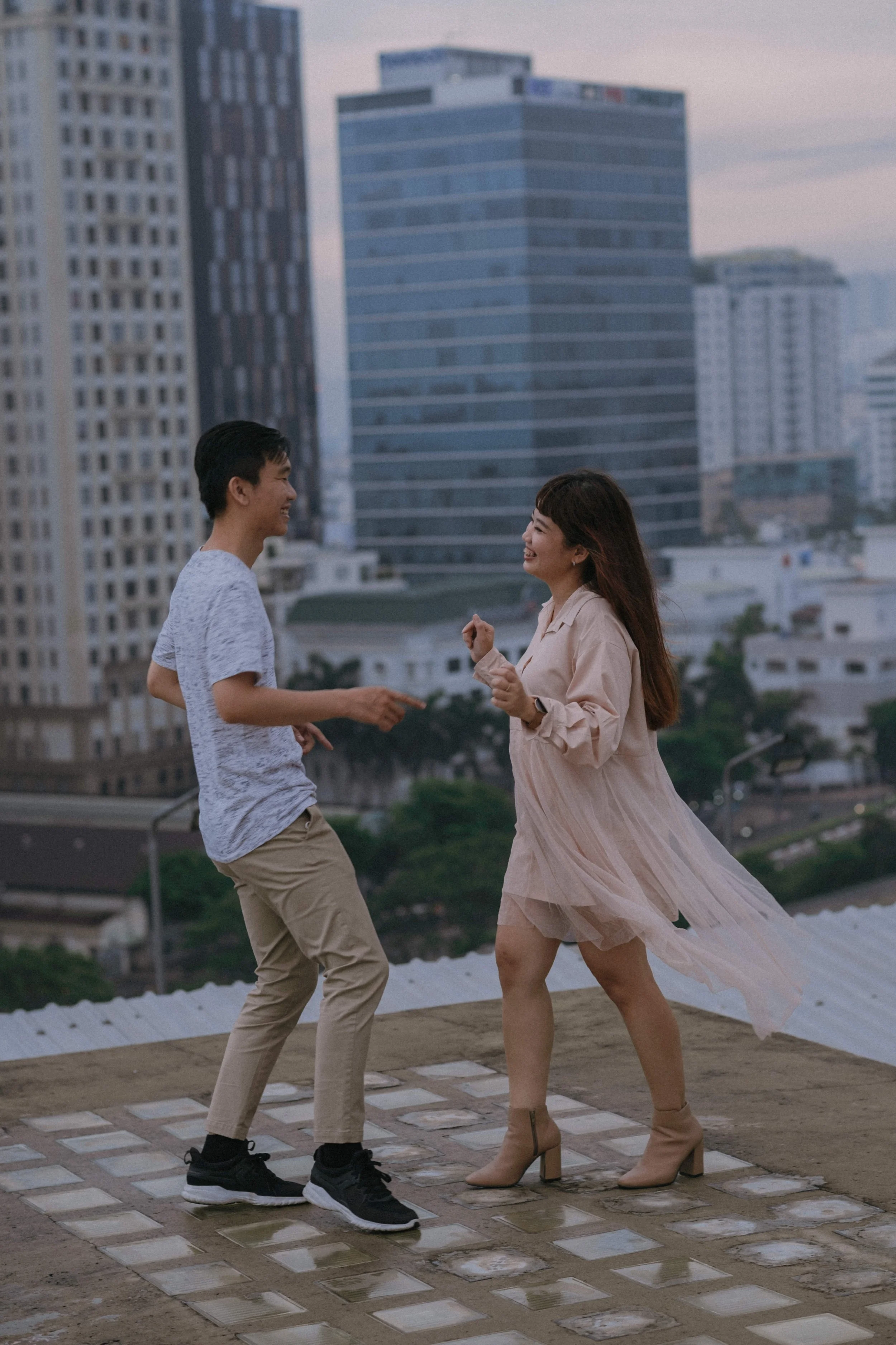 Vy & Chánh, Couple in Sài Gòn — Pham Si Luan Photography (23)
