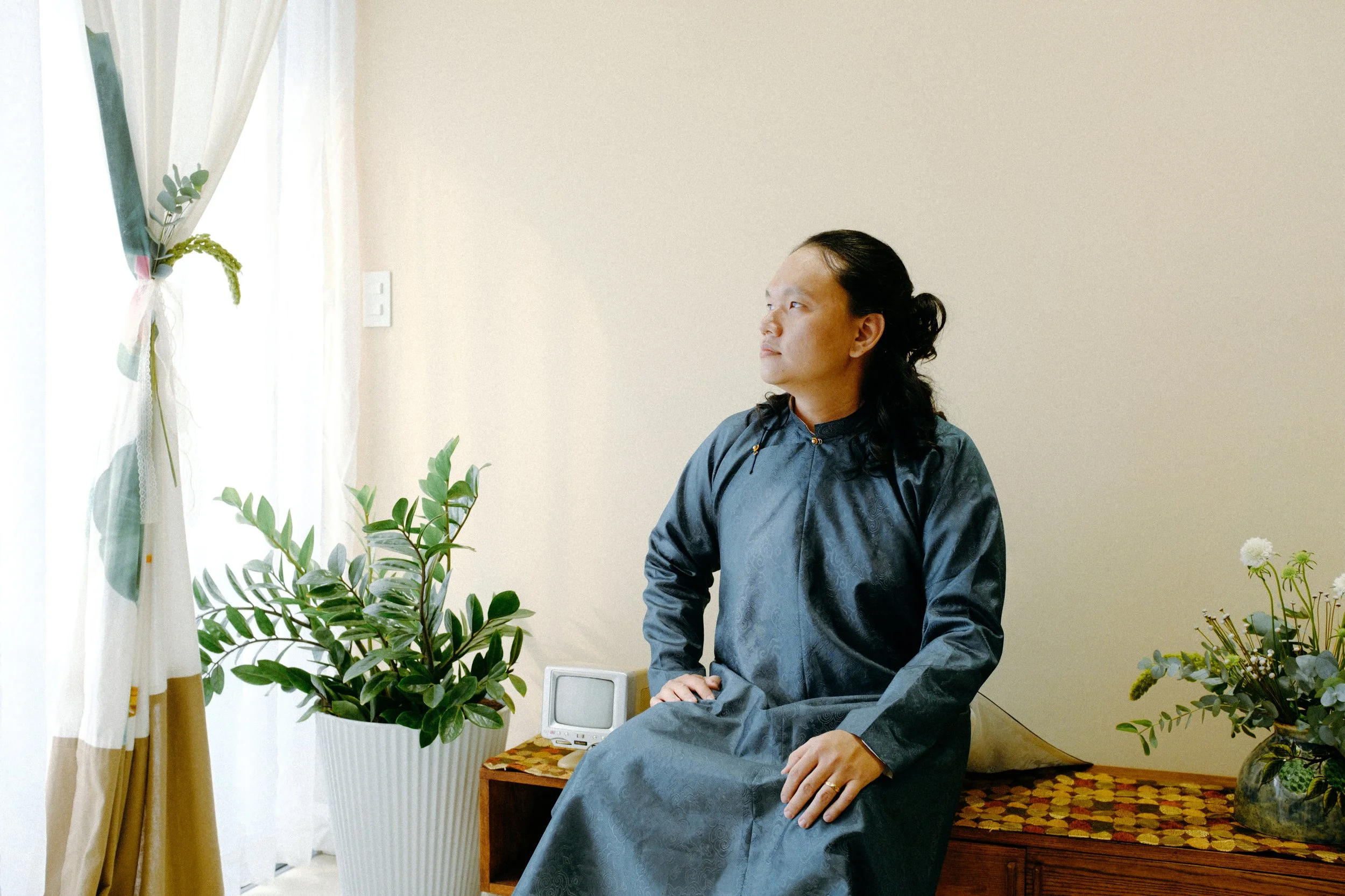 Thảo & Lâm, Pre-wedding Session at Home in Sài Gòn — Pham Si Luan Photography (67)