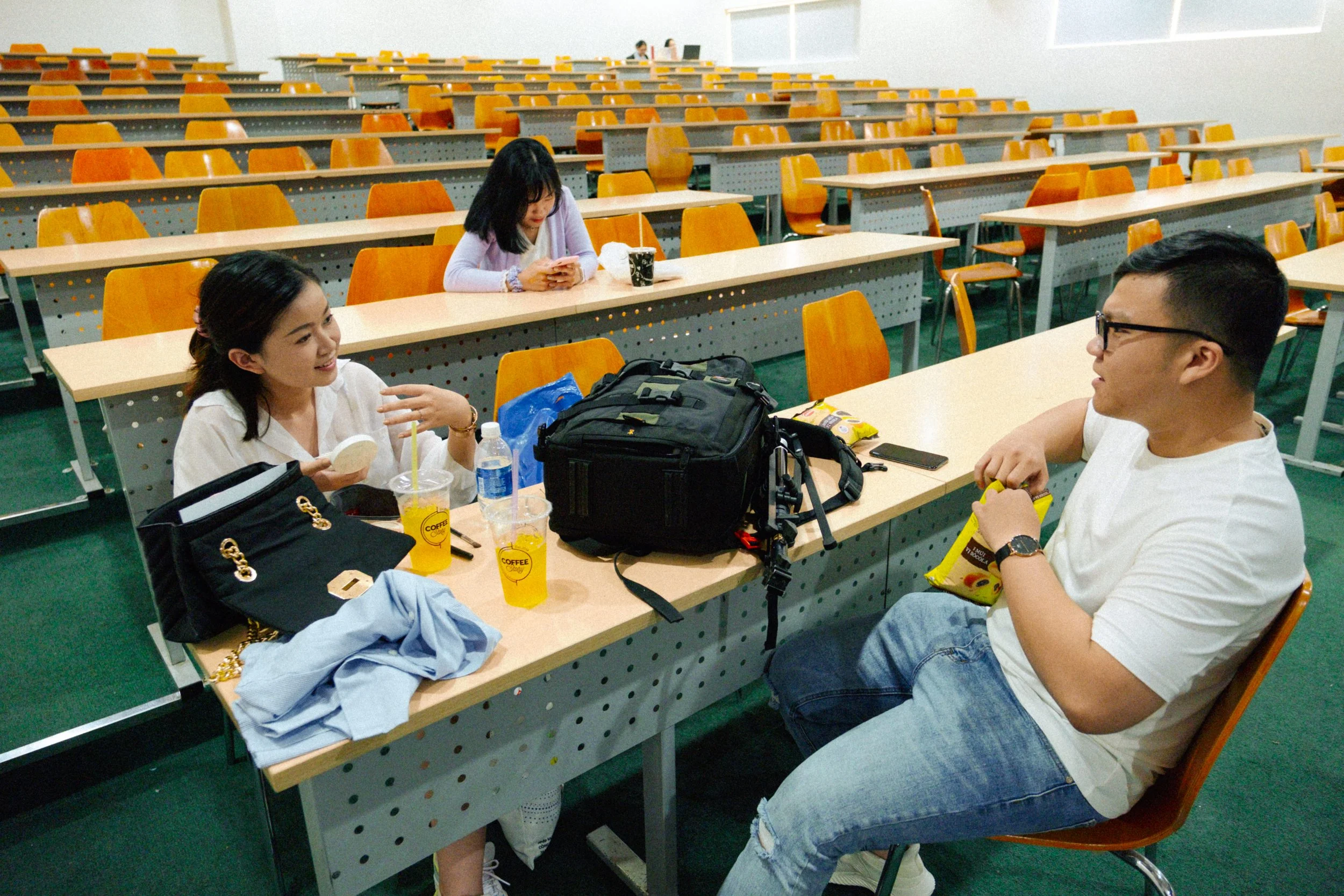 Thư & Tuấn, Pre-wedding at International University (IU) — Pham Si Luan Photography (1)