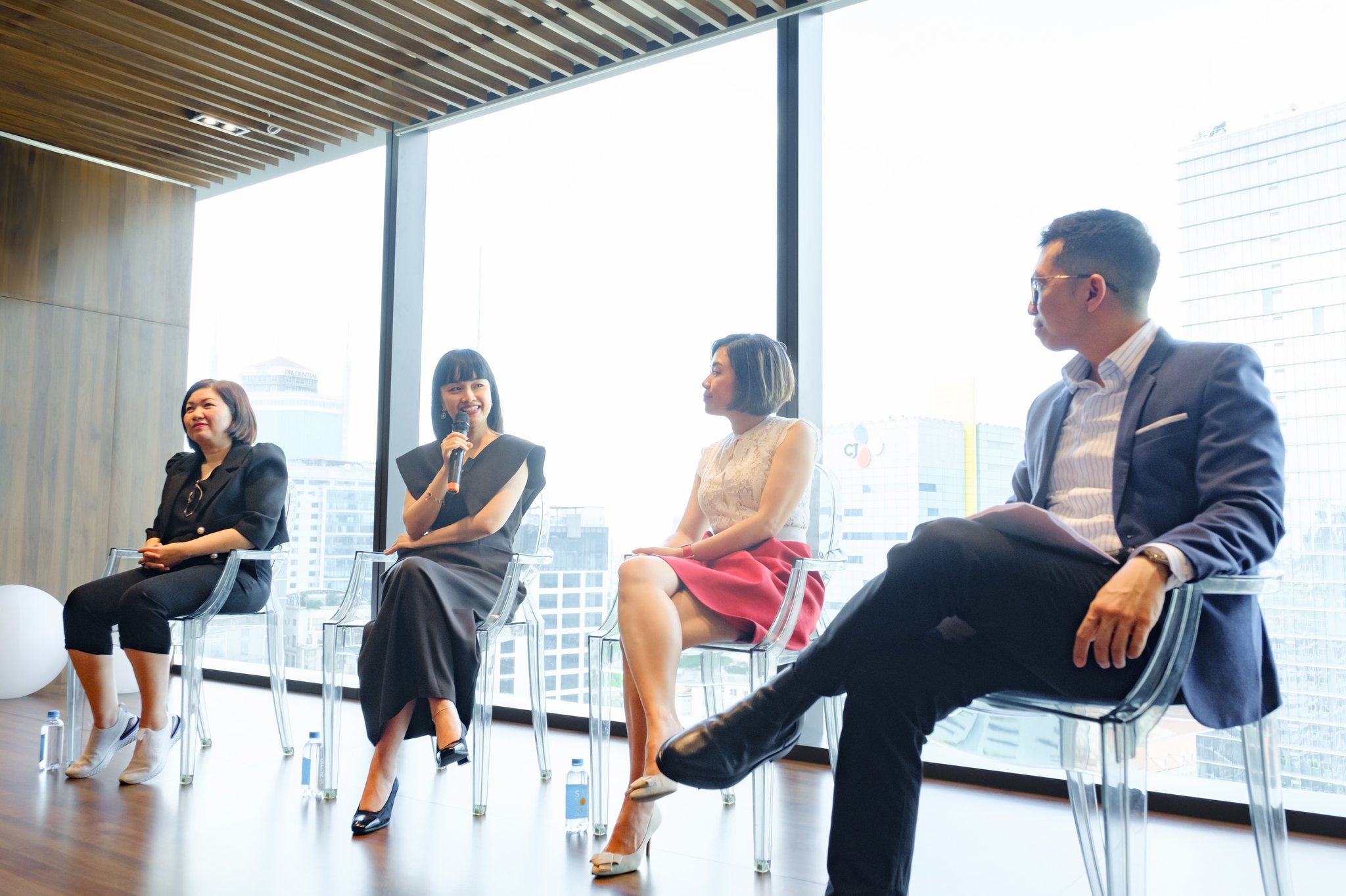 Seminar "Addressing Workplace Burnout And Mental Health Challenges" — Pham Si Luan Photography (16)