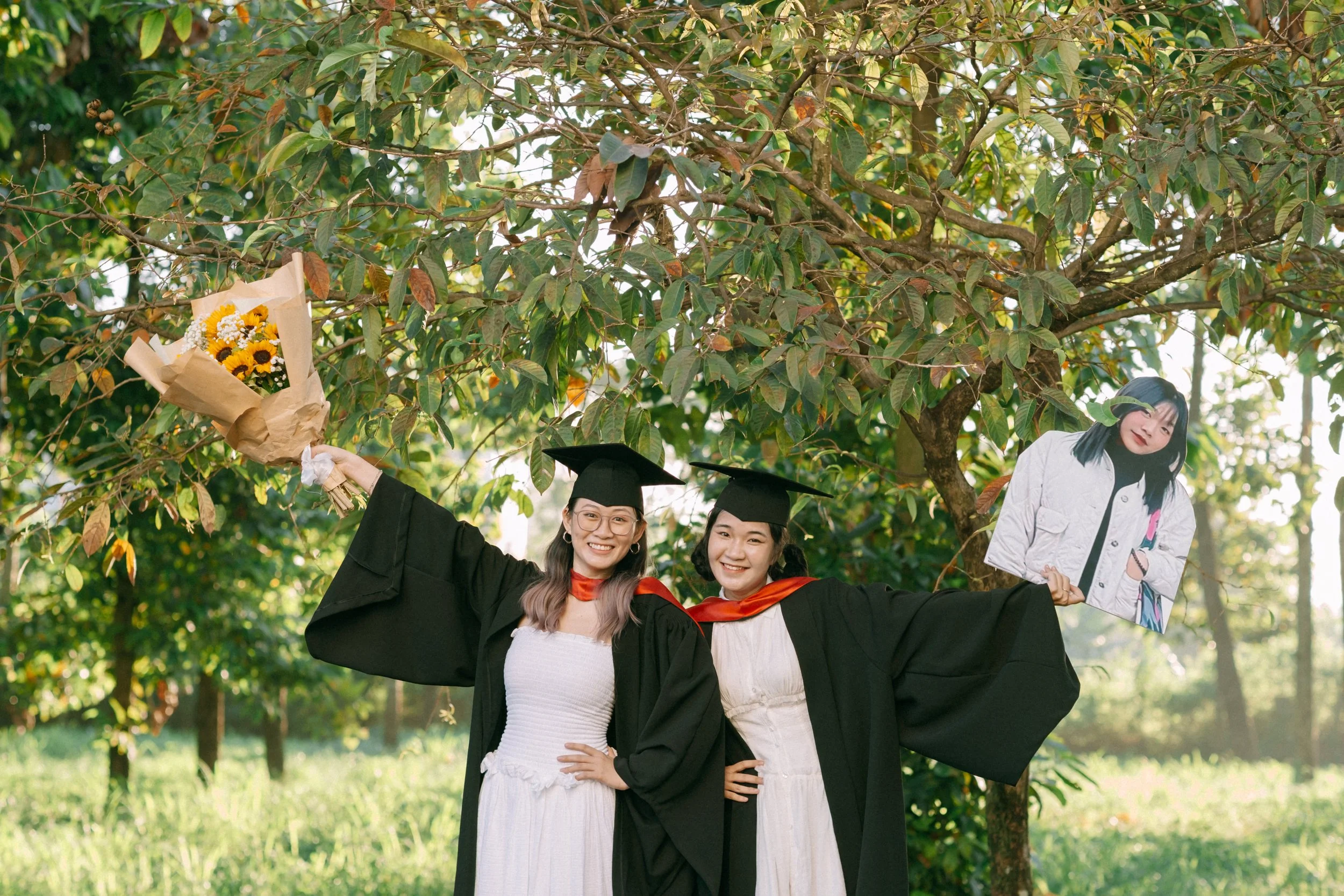 Graduation Day of Vi — Pham Si Luan Photography (12)