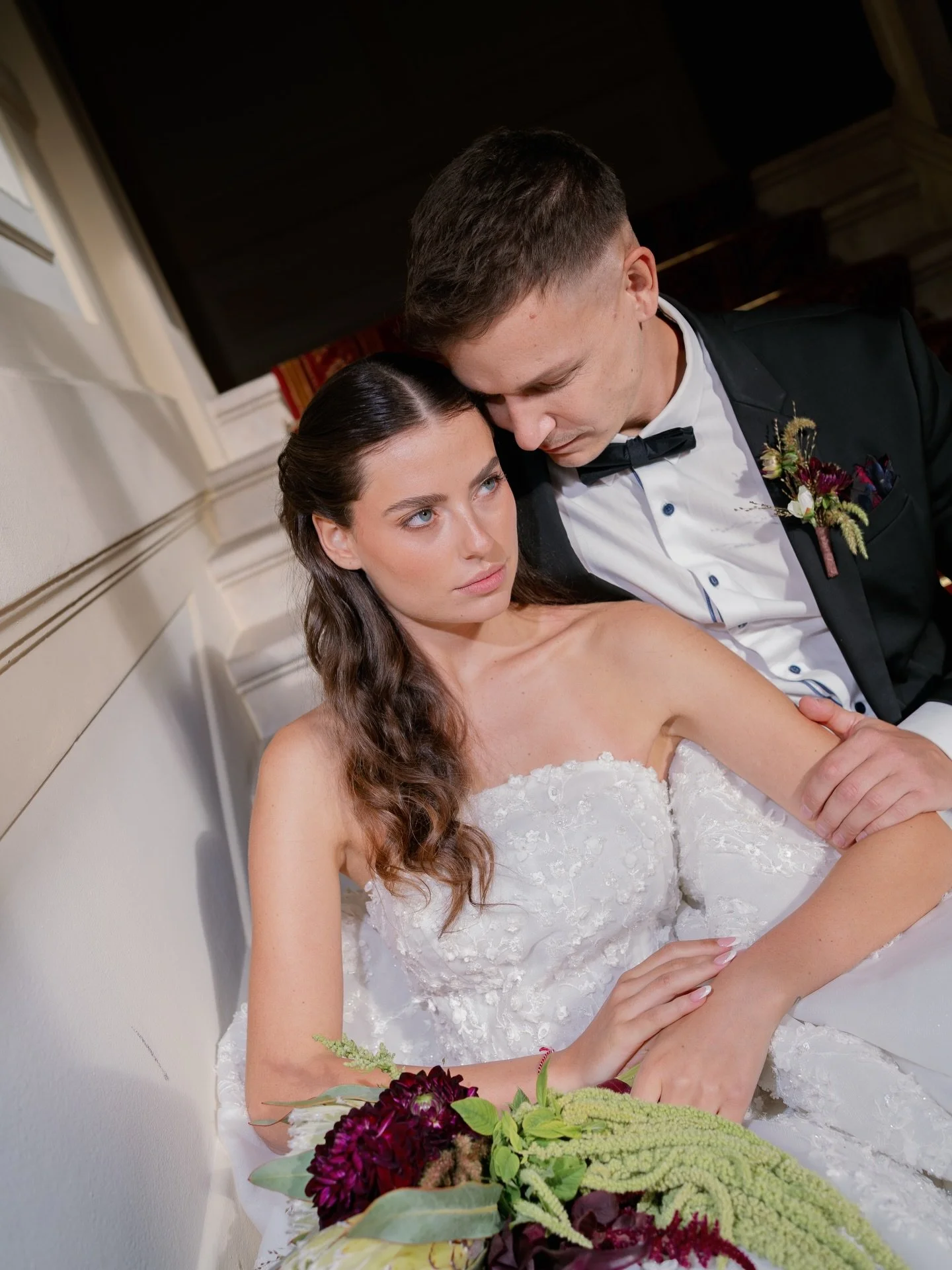 Throwback to this gorgeous shoot at the upscale yet intimate venue at @villa.rothschild 
I also love how pet friendly this location is! 
.
.

Photo &amp; Planning: @lorenetheodora 
Makeup&amp;hair: @makeupbypatriciafuchs 
Flowers: @laonblumen 
Dress: