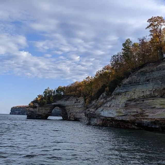 Picture your rocks au naturel - - - by AETS
🌎
🧳
🚙
🥾
#travel #traveler #puremichigan #earthporn #daily #michigan #travelawesome #awesome #view  #travelphotography #photooftheday #photography #travelgram #instatravel #instadaily #traveling #cliffs 