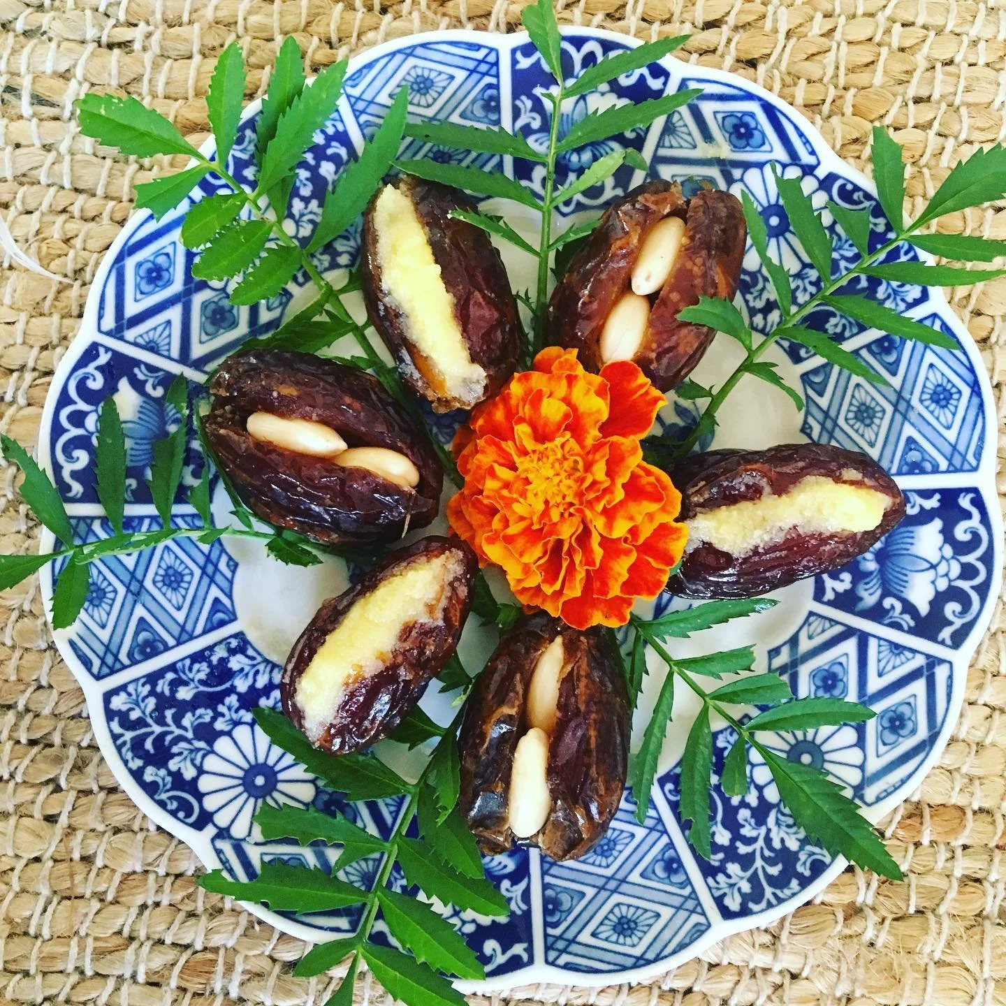 Dates with almonds & ghee