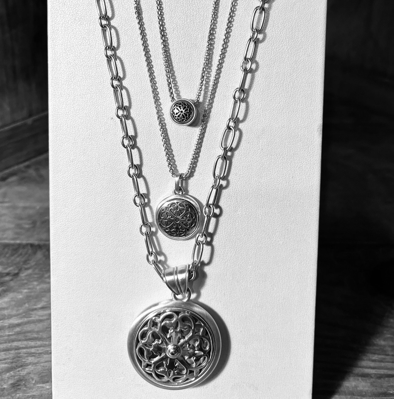 We&rsquo;ve got you covered for the layering necklace look. @brightoncollectibles @daffevl