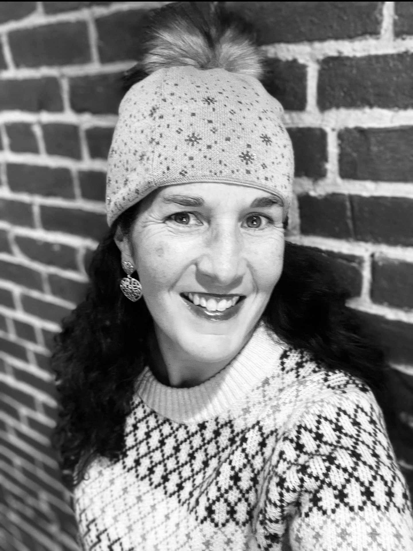 Head into this snowy weekend with us! Shop warm sweaters and the perfect accessories. @patagonia @brightoncollectibles @daffevl