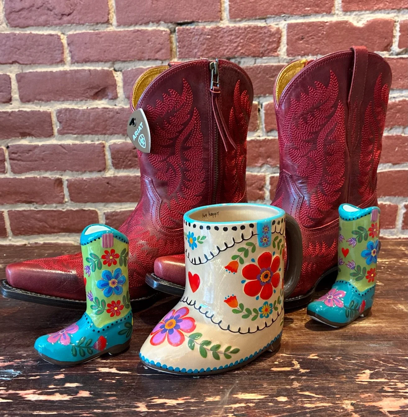 Kick up those boots! Shop 10-5 with us. @daffevl @ariatinternational