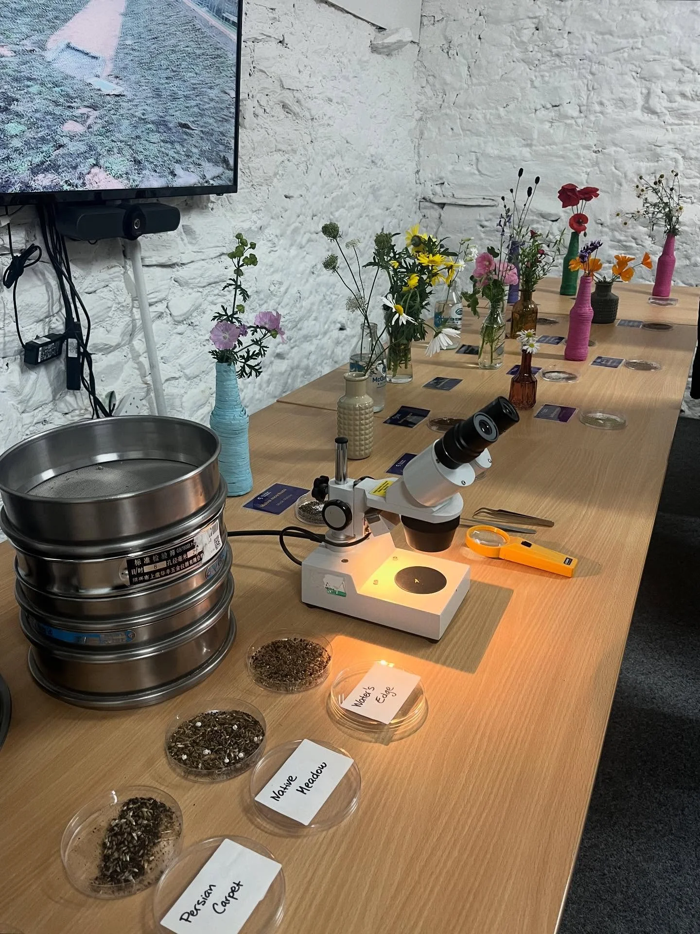 Fascinating scientific approach to wildflower planting @pictorialmeadows.
Thank you @owen_the_gardener for such a brilliant tour in Sheffield recently as part of @the_sgld symposium.