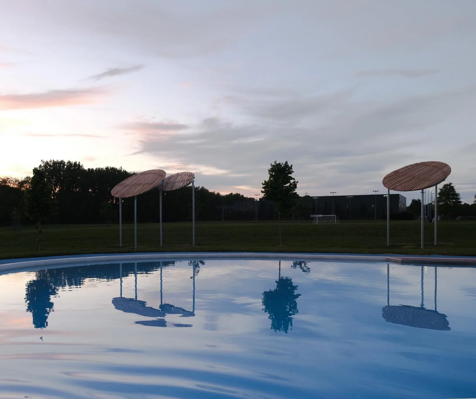 Sunset on a very hot day installing the first half of our shading in Eastleigh. 

Thank you to the amazing crew that installed with us.
@eastleighbc 
@vickie.fear 
@instantfabrications 
@arturadesignengineering 
Tensile Installations
Jake Woolnough

