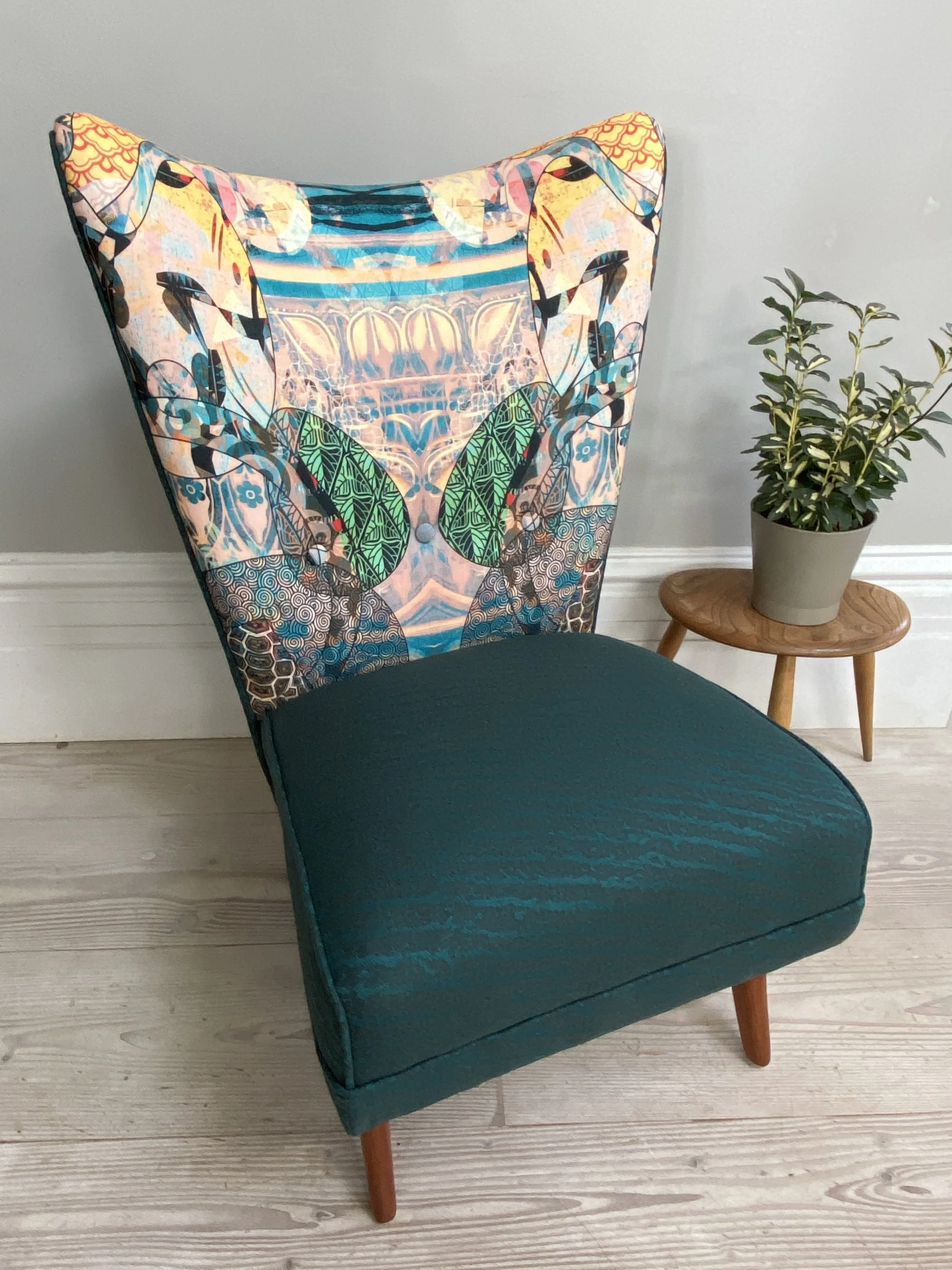 Howard Keith Encore Chair