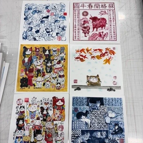 Regular visitor to our @leithmarket, @calligraphyak01 Angel combines a lovely mix of Scottish and Hong Kong culture to create her gorgeous artwork.