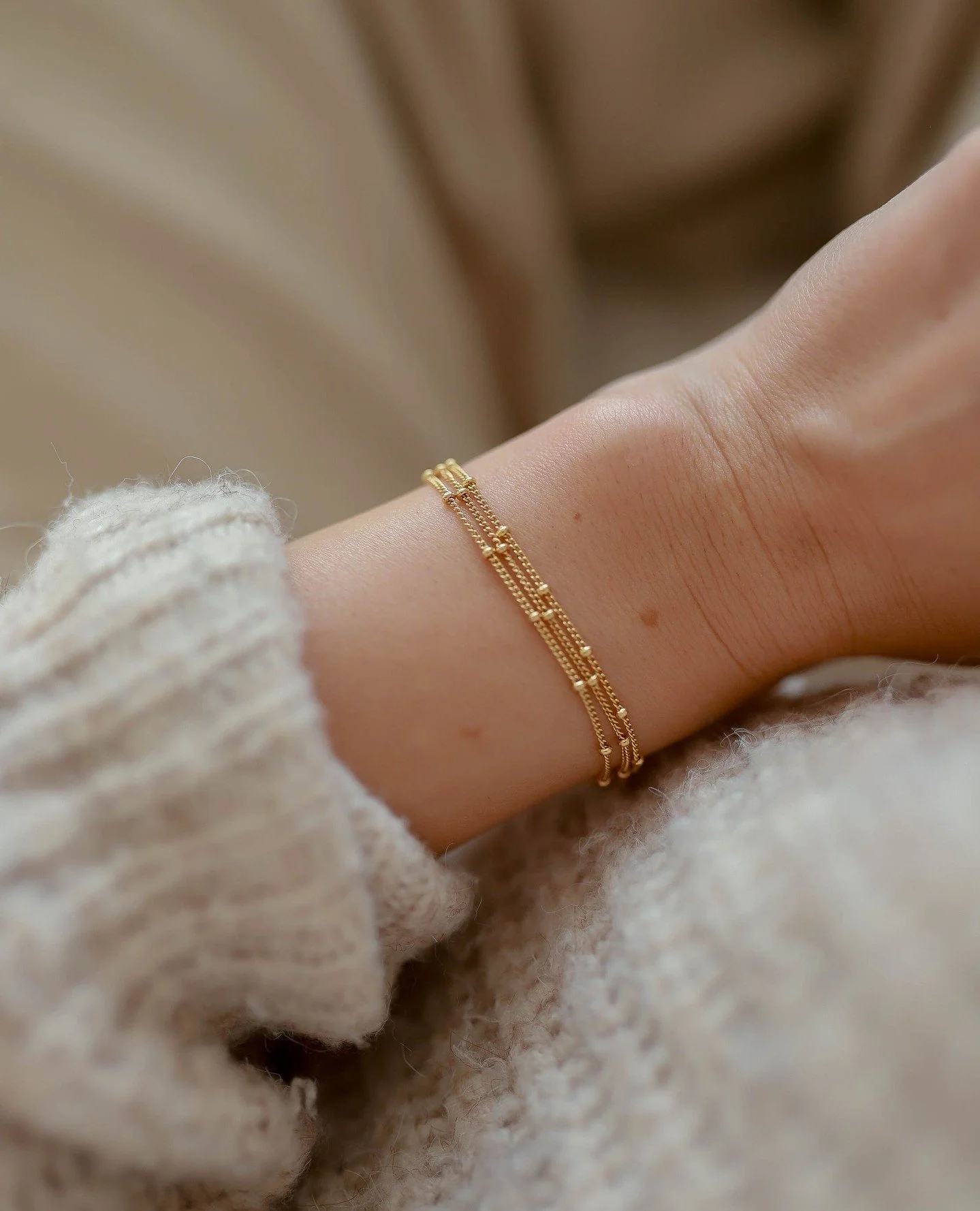 Team stack or team minimal ? Peu importe votre choix, Boho Stones est l&agrave; pour vous sublimer 🤍⁠
.⁠
#stackjewelry #minimaljewelry #bijouxcreateur #accumulation #goldfilled #layeringbracelets #bohostones #cr&eacute;atricefran&ccedil;aise #bijoux