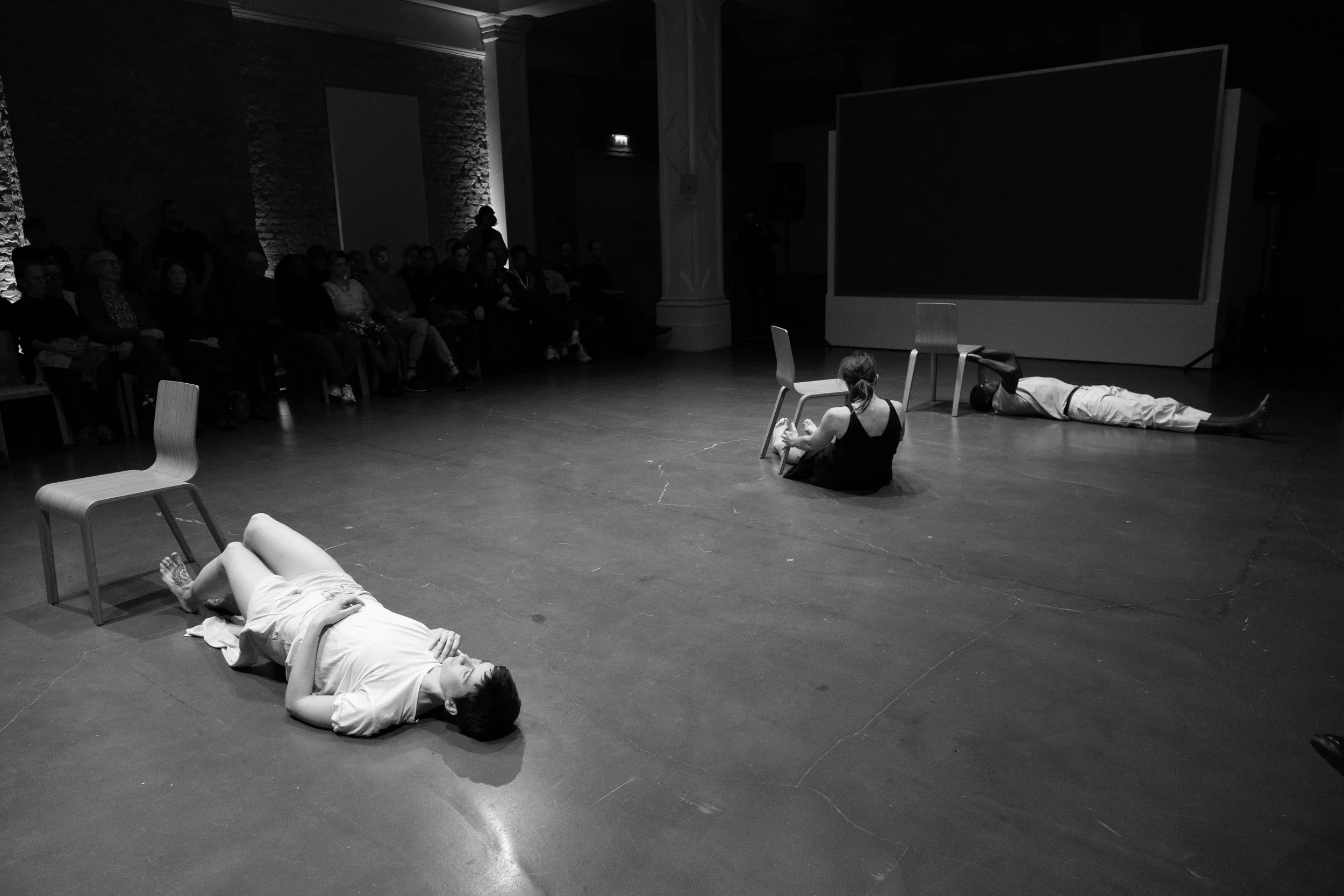 132 SMITH Terry Mirror2 Whitechapel Gallery 24-10-23 BW.jpg