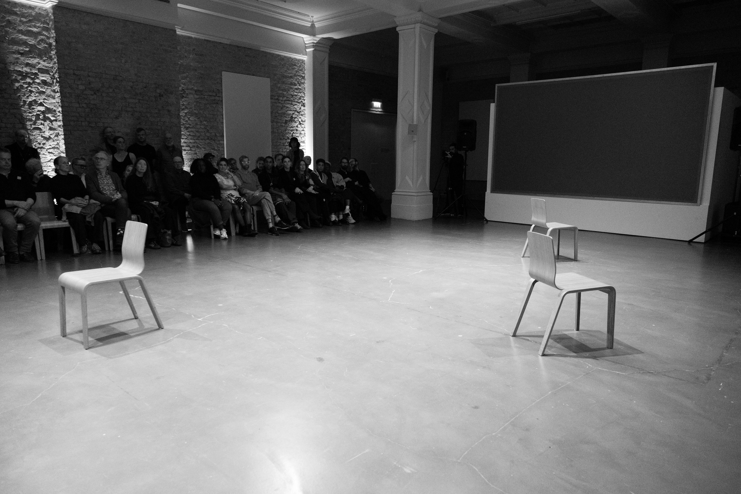 138 SMITH Terry Mirror2 Whitechapel Gallery 24-10-23 BW.jpg