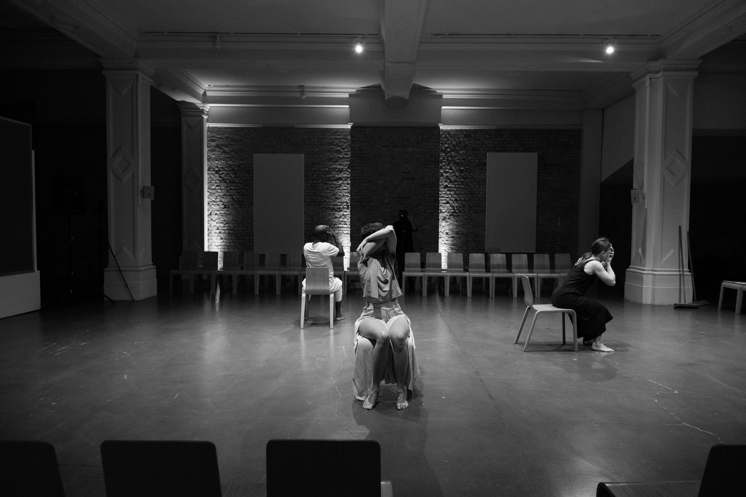 10 SMITH Terry Mirror2 Whitechapel Gallery 24-10-23 BW.jpg