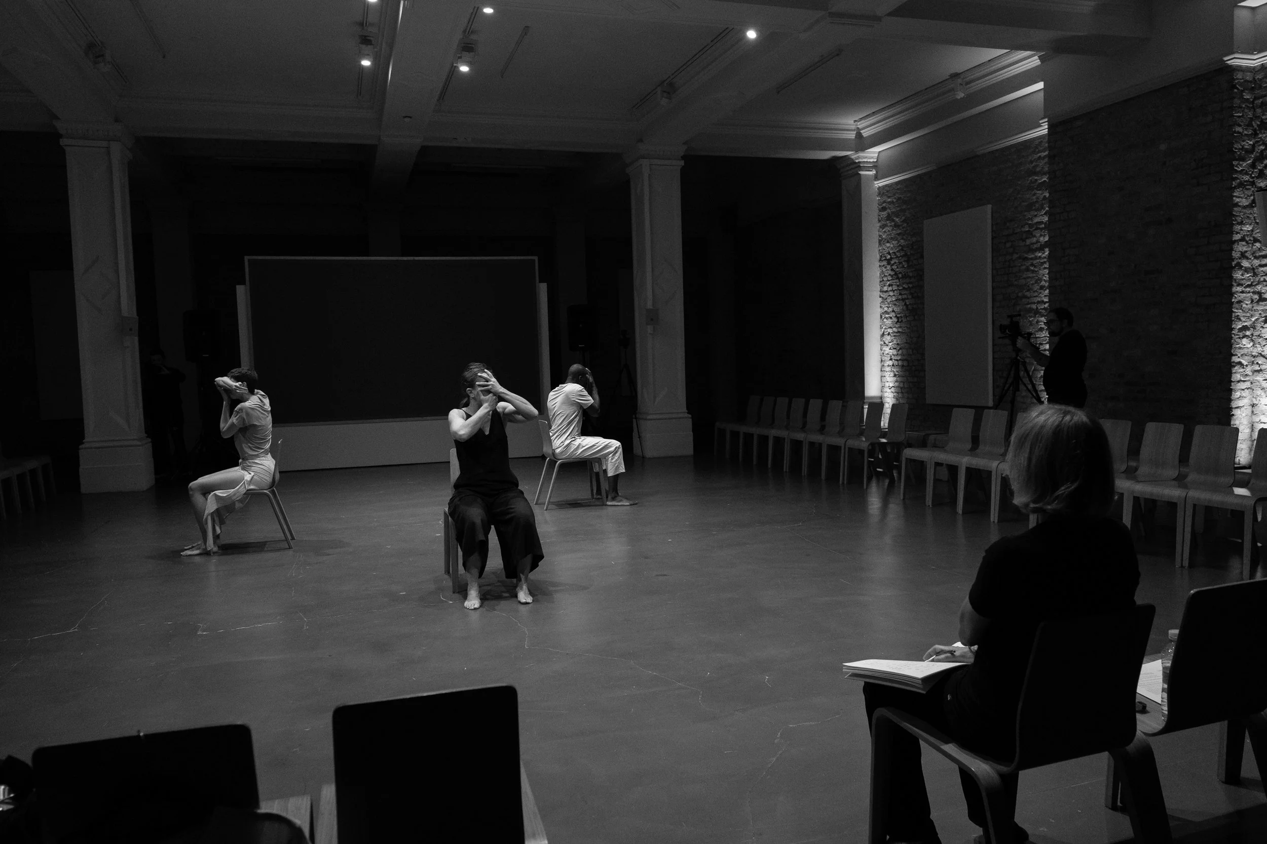 9 SMITH Terry Mirror2 Whitechapel Gallery 24-10-23 BW.jpg