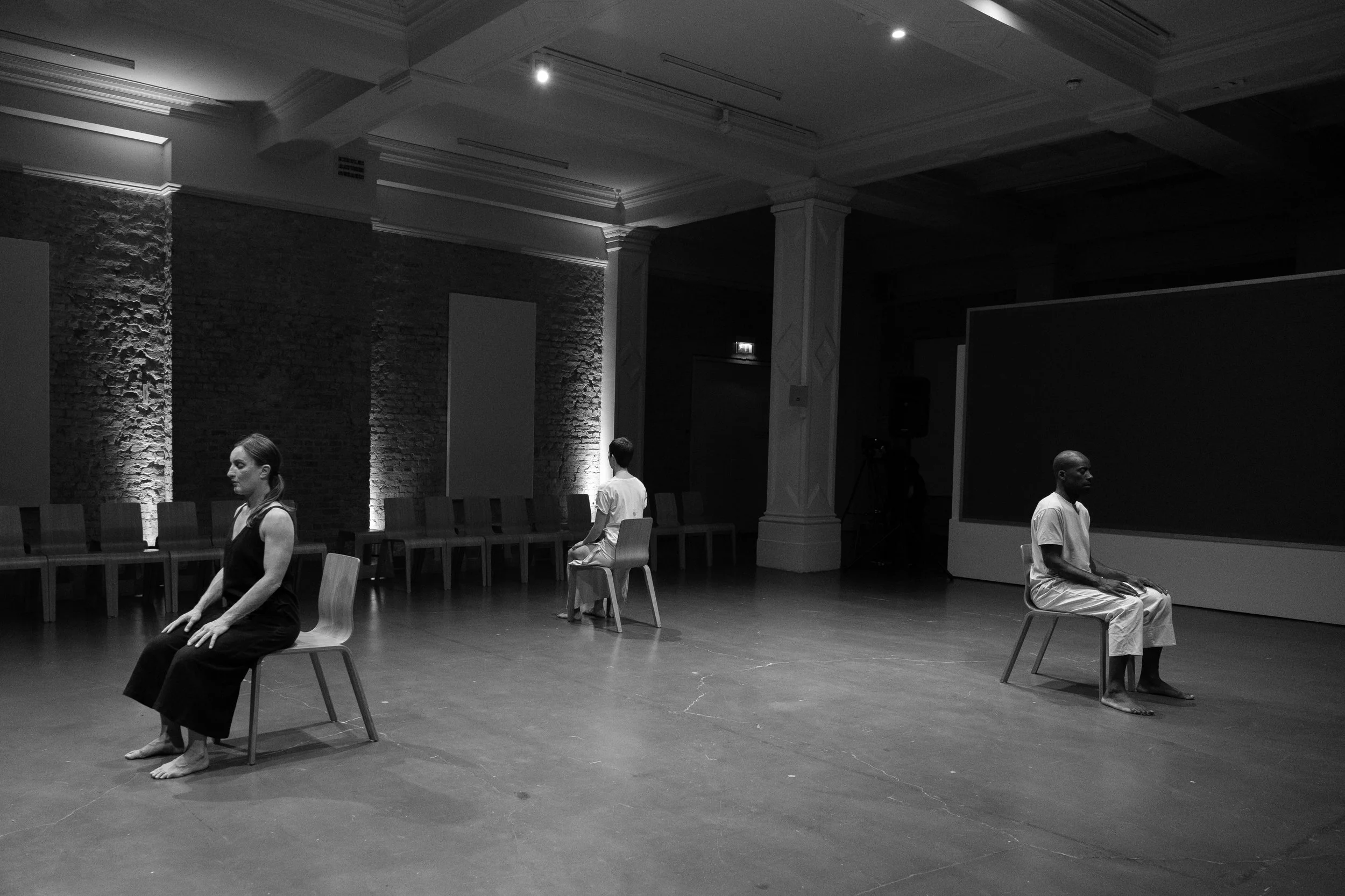93 SMITH Terry Mirror2 Whitechapel Gallery 24-10-23 BW.jpg