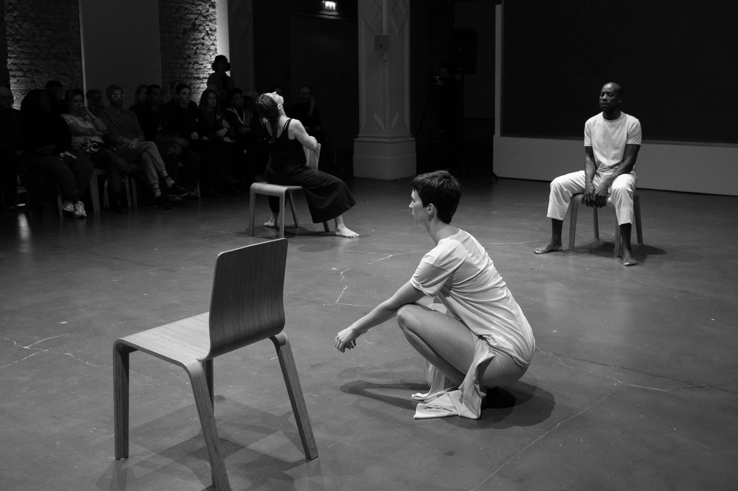 107 SMITH Terry Mirror2 Whitechapel Gallery 24-10-23 BW.jpg